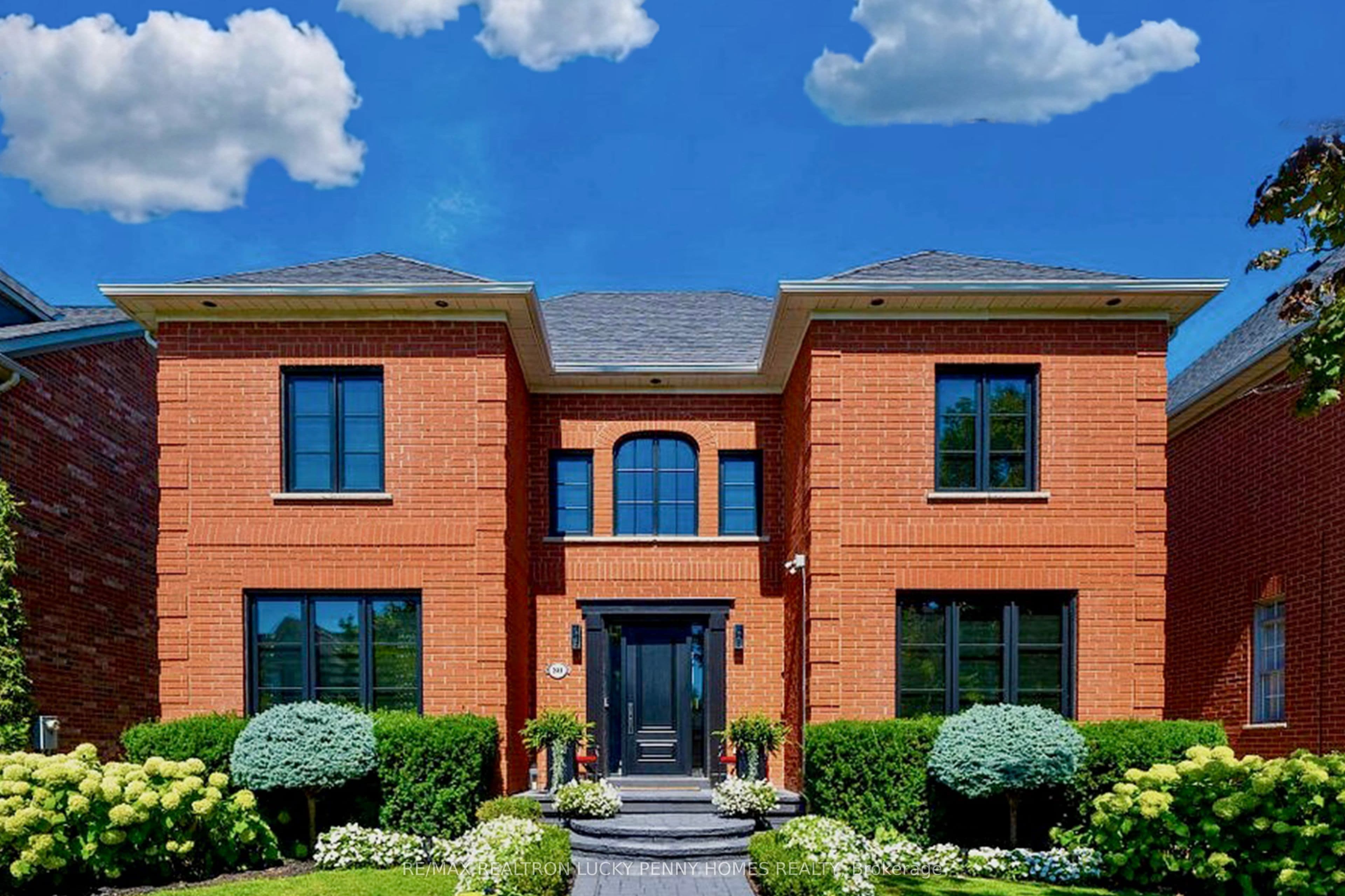 80 Angus Glen Boulevard photo 1