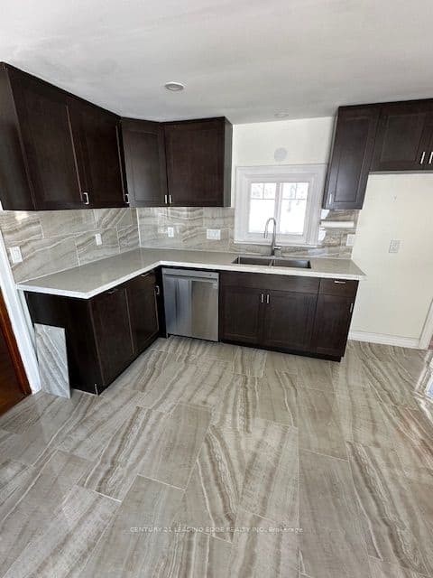 231 Carman Road photo 1