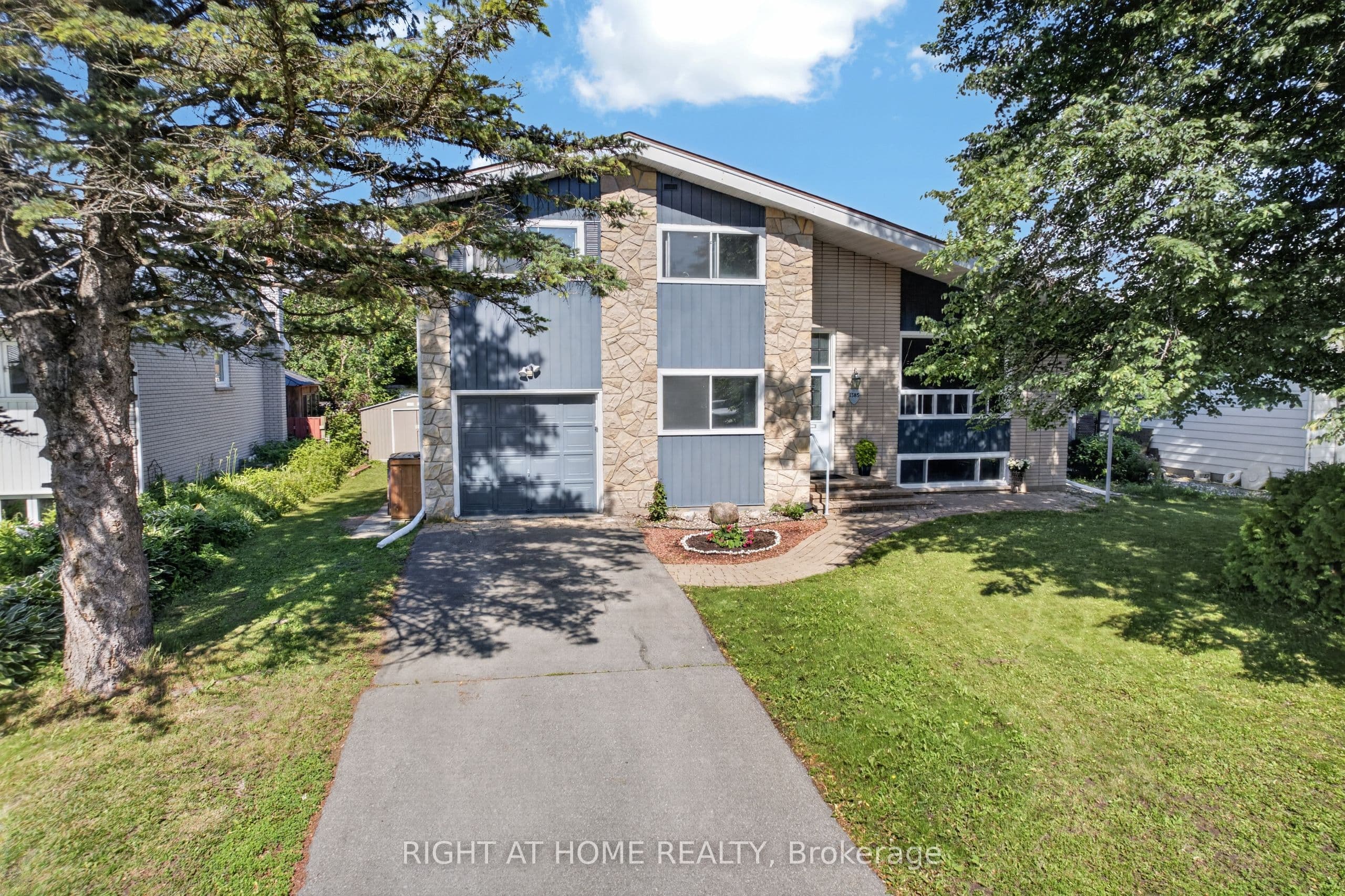 1385 Chartrand Avenue photo 1