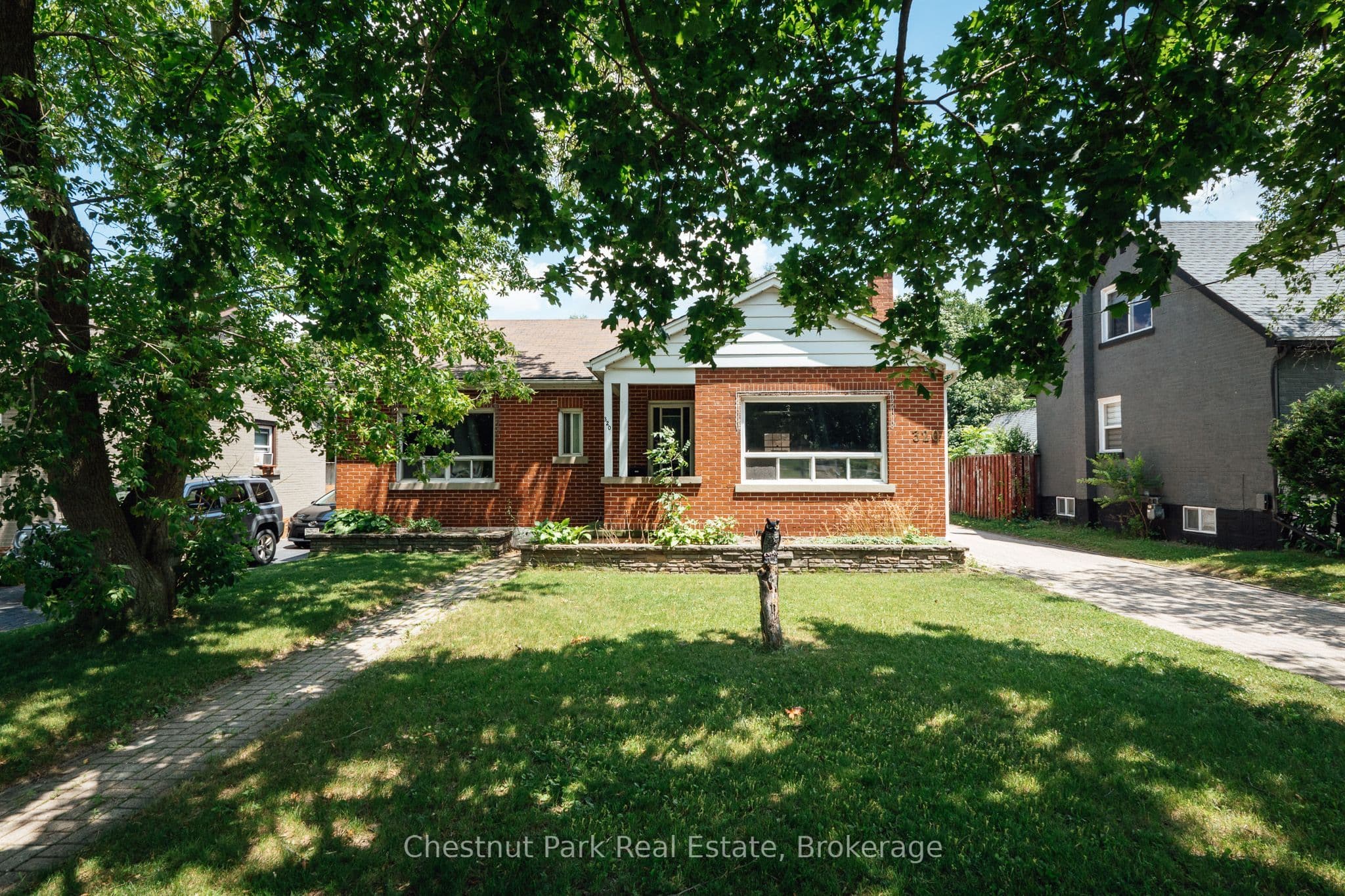 320 St Leger Street photo 1