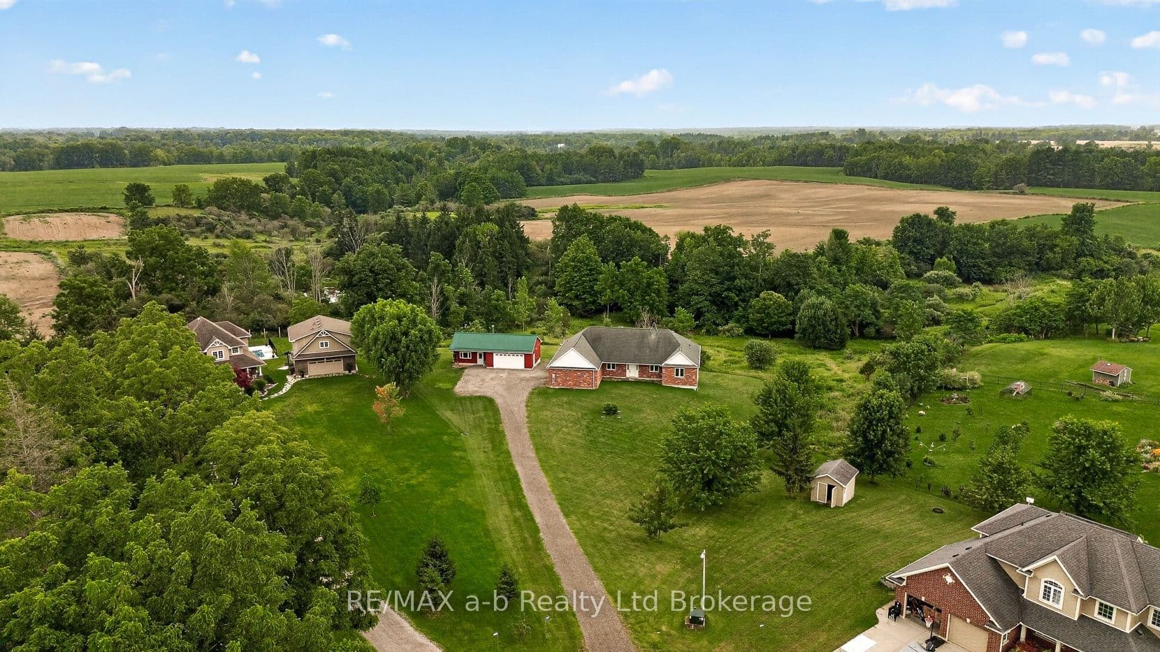8827 Prince Street photo 1