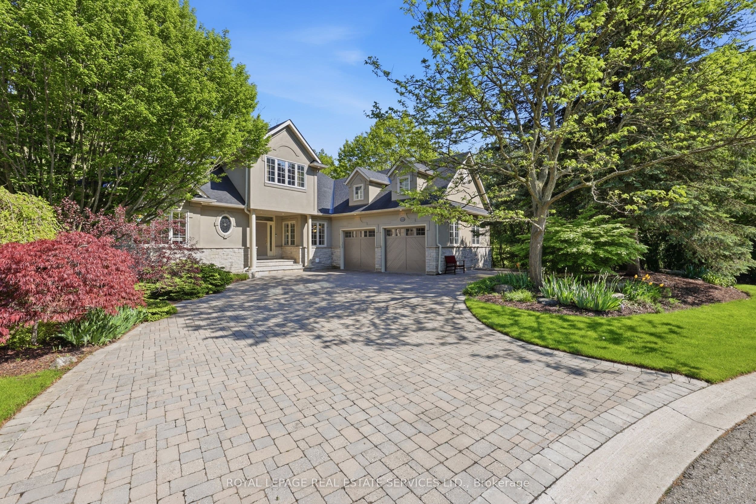 1227 Riverbank Way photo 1