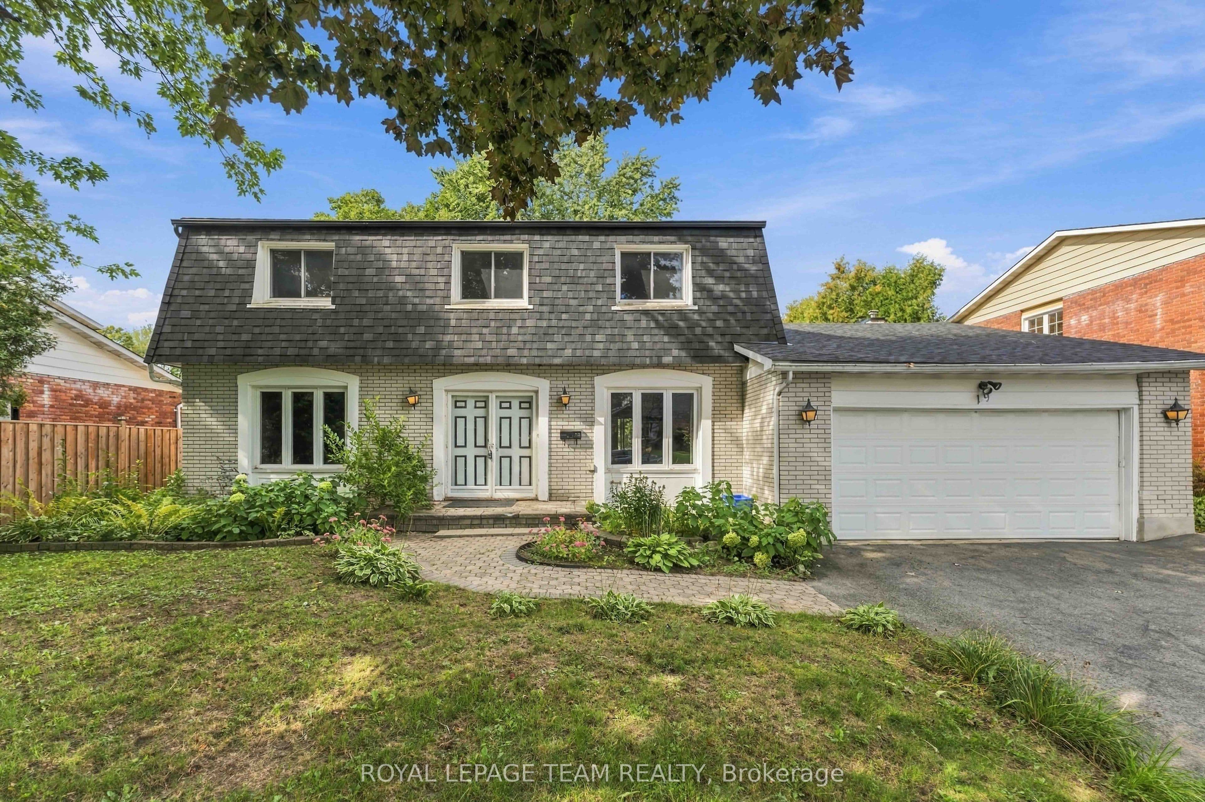 19 Amberwood Crescent photo 1
