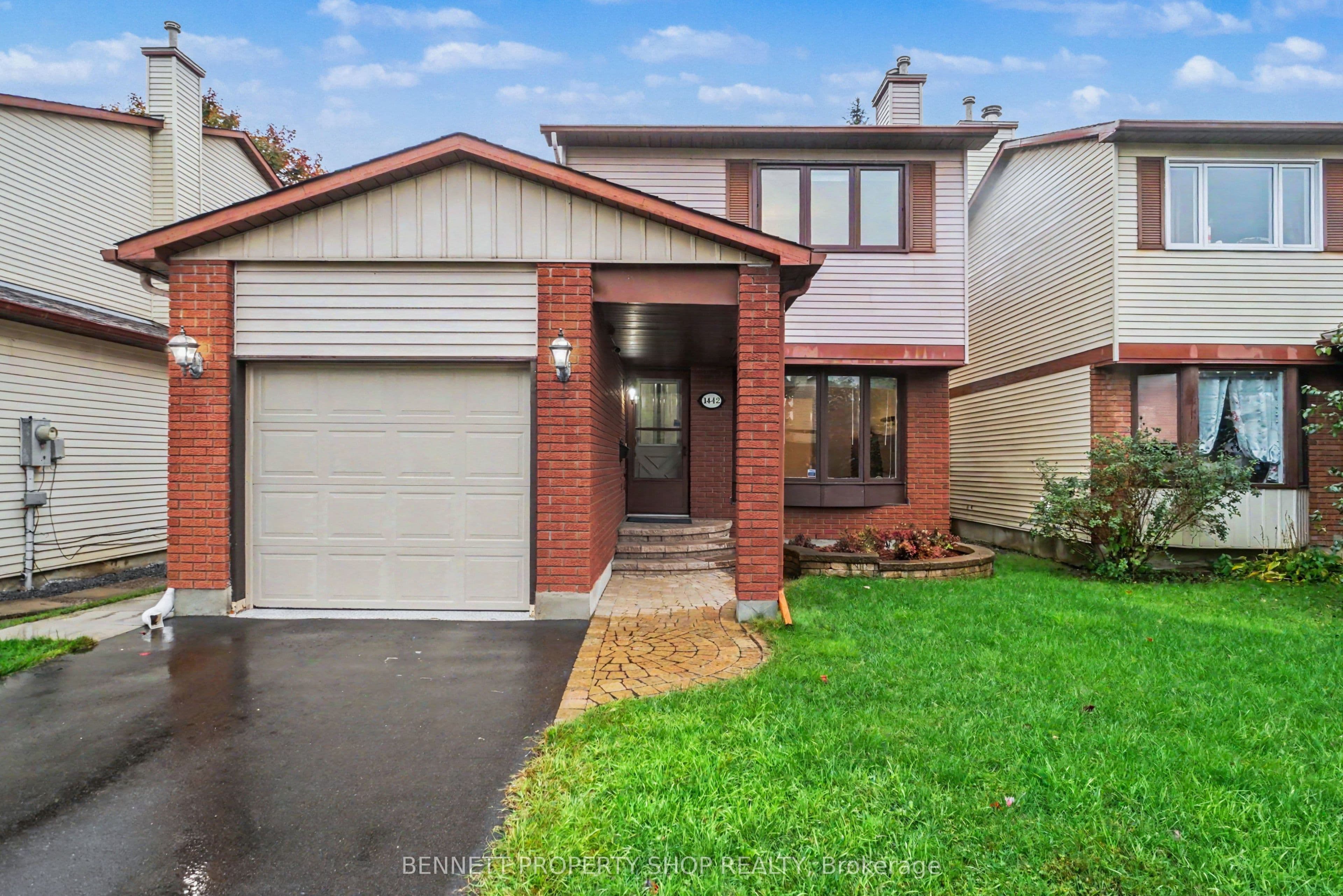 1442 Eastcliffe Way photo 1