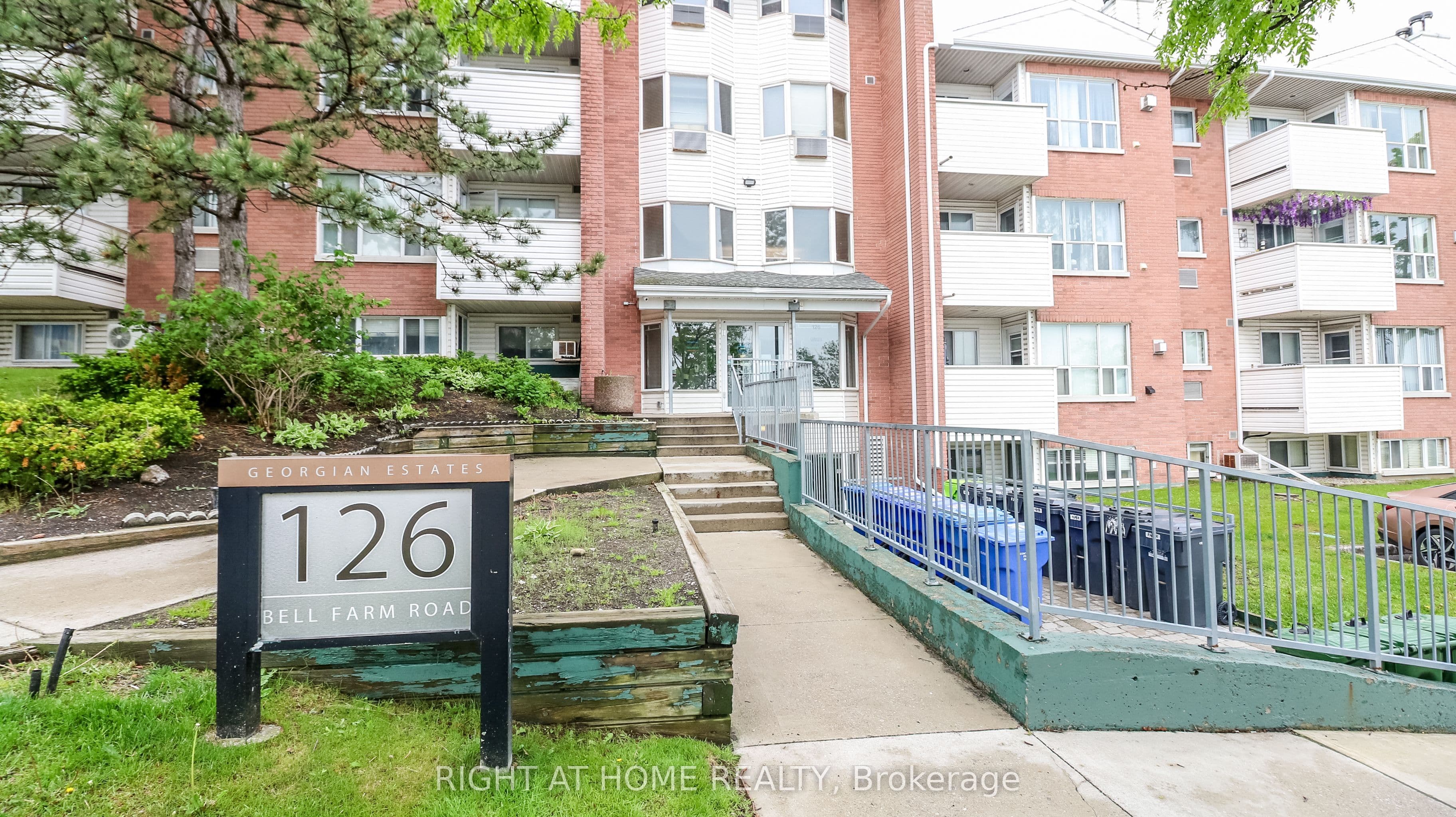 Unit 113 126 Bell Farm Road photo 1