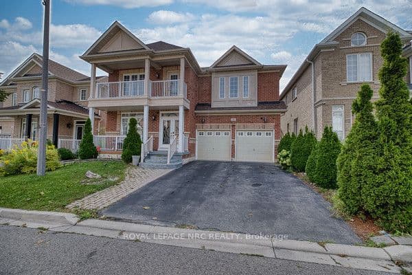 25 Maverick Crescent photo 1