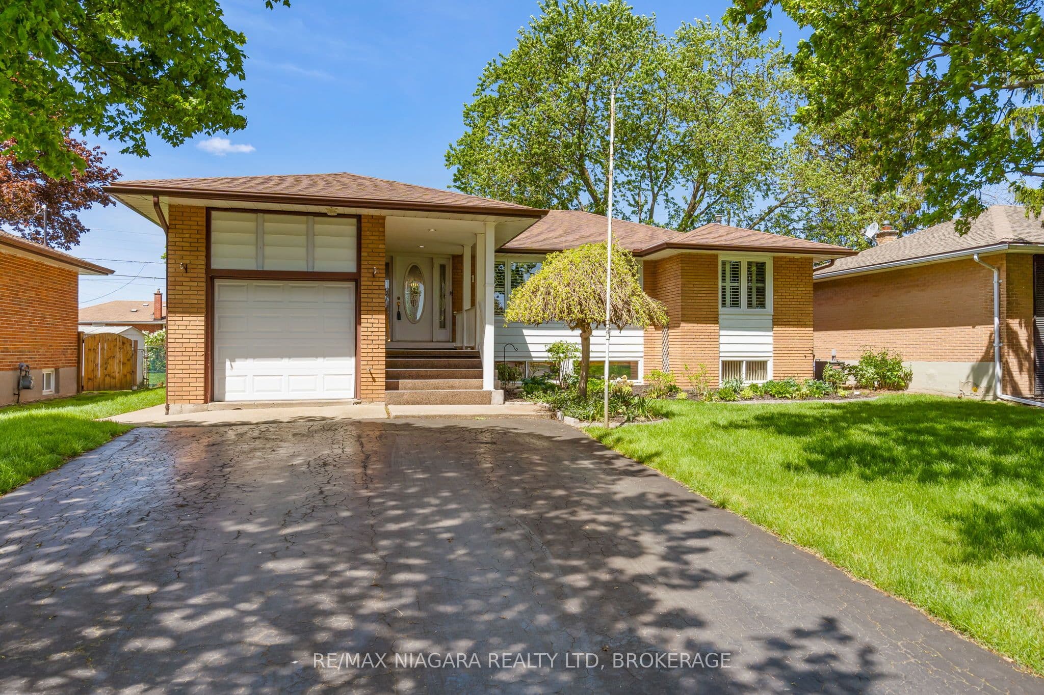 17 Sheba Crescent photo 1