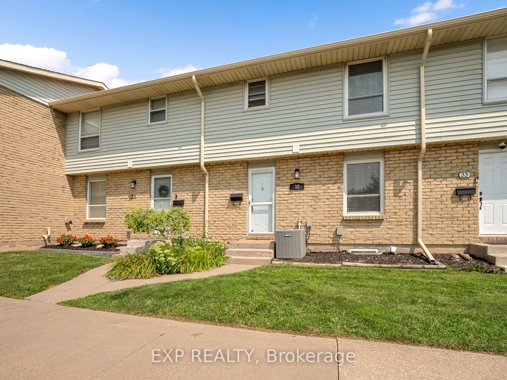Unit 32 242 LAKEPORT Road photo 1