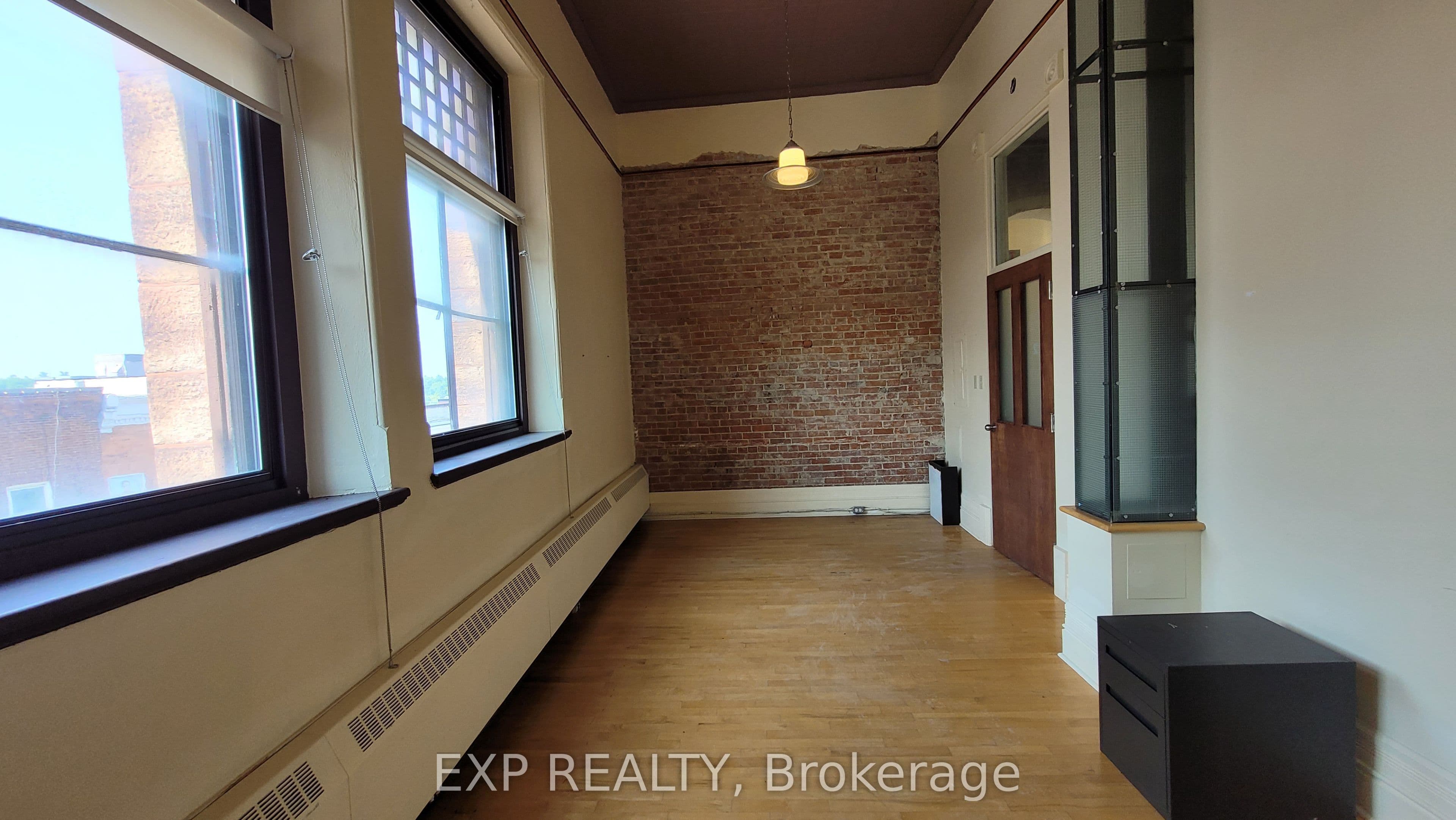 Unit 6 73 Mill Street photo 1