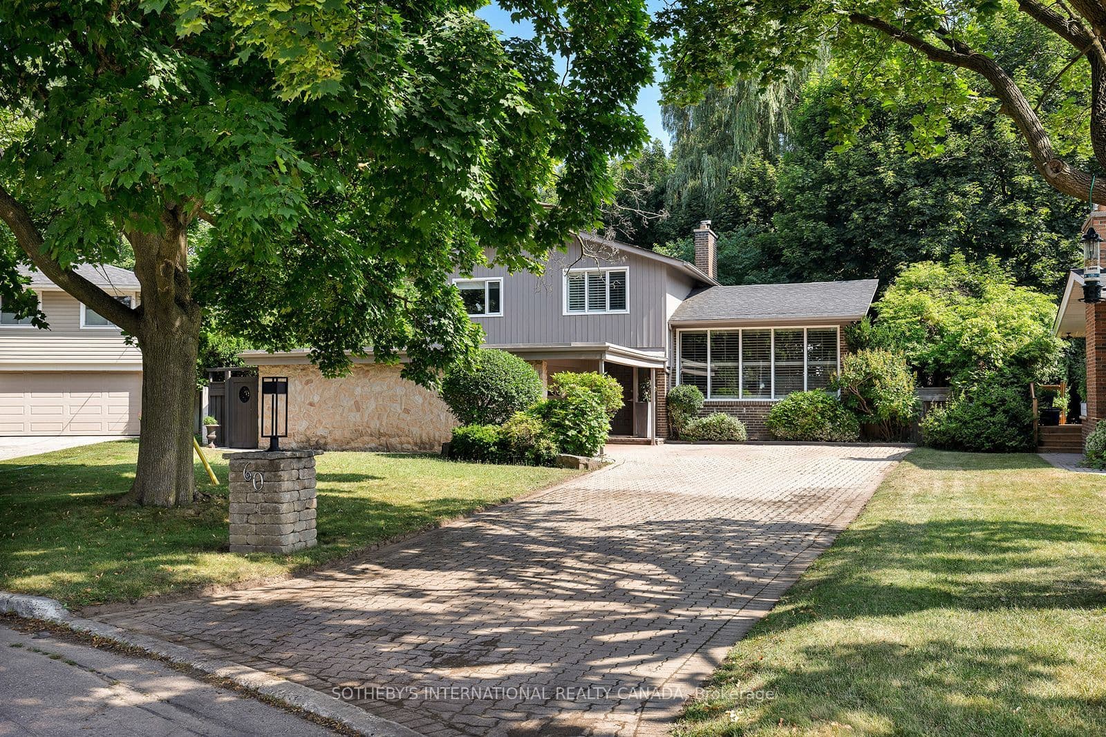 60 Doonaree Drive photo 1