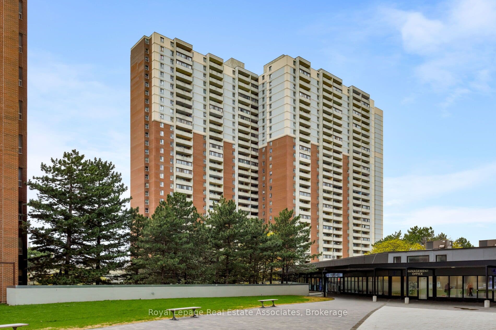 Unit 1710 5 Massey Square photo 1