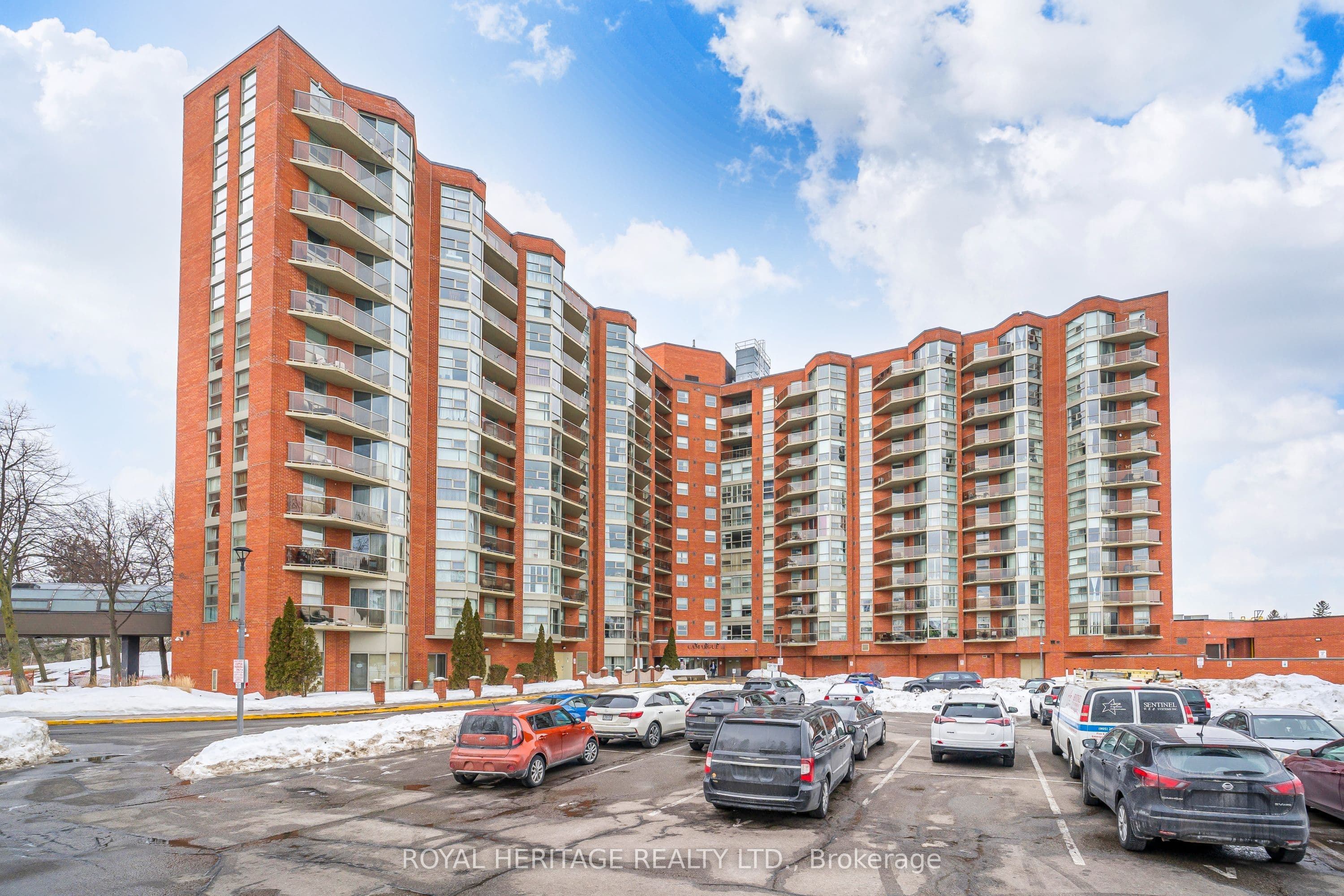 Unit 313 10 Dean Park Road photo 1