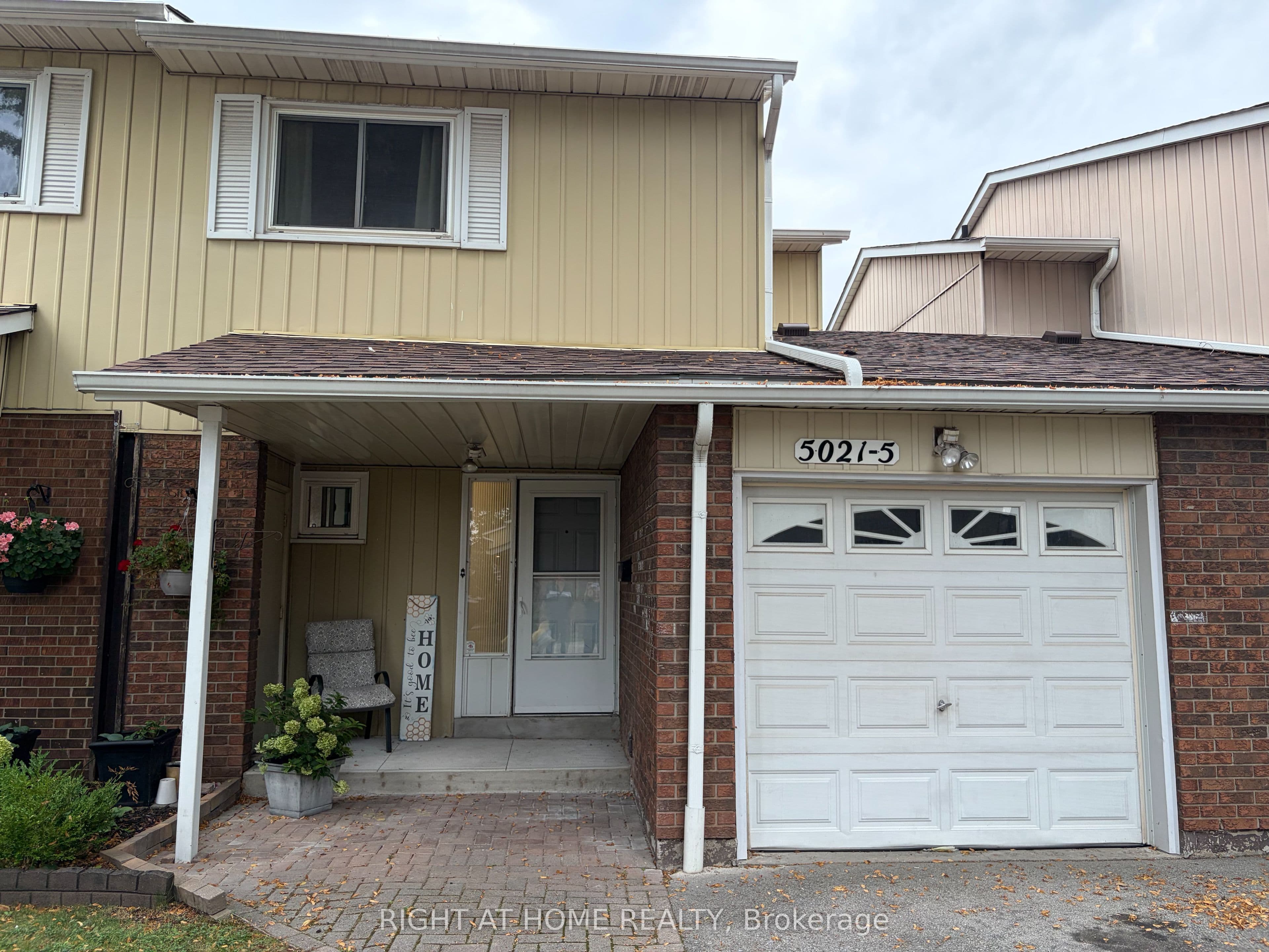 Unit 5 5021 Pinedale Avenue photo 1