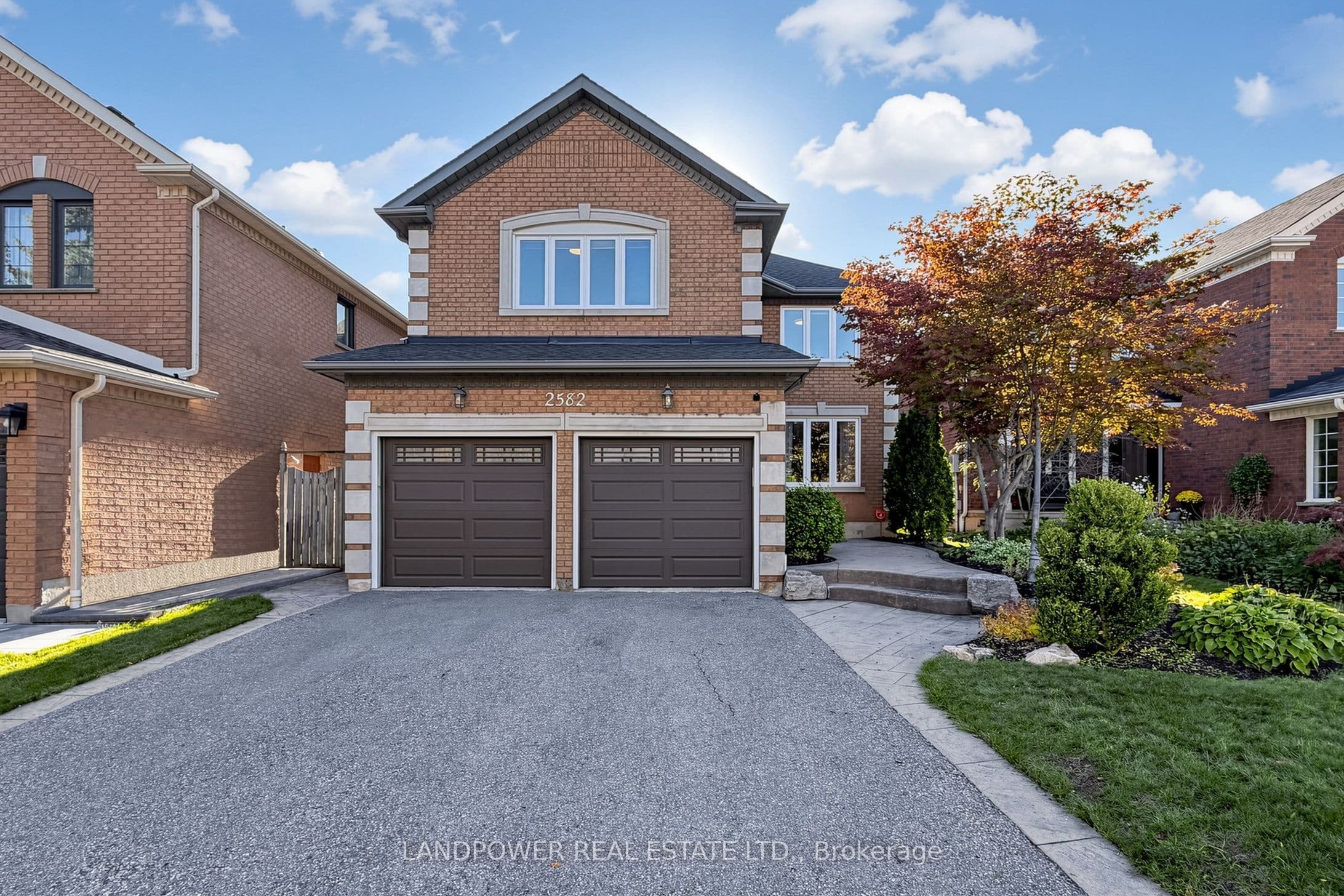 2582 Burnford Trail photo 1