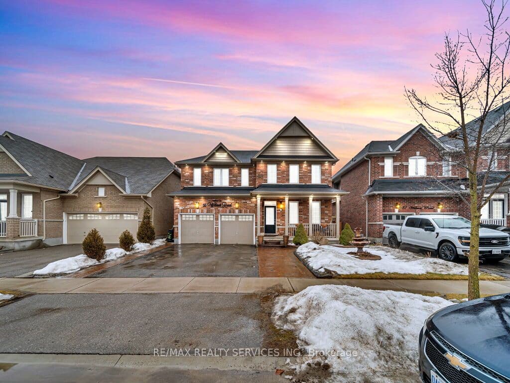 35 Wilmot Road photo 1