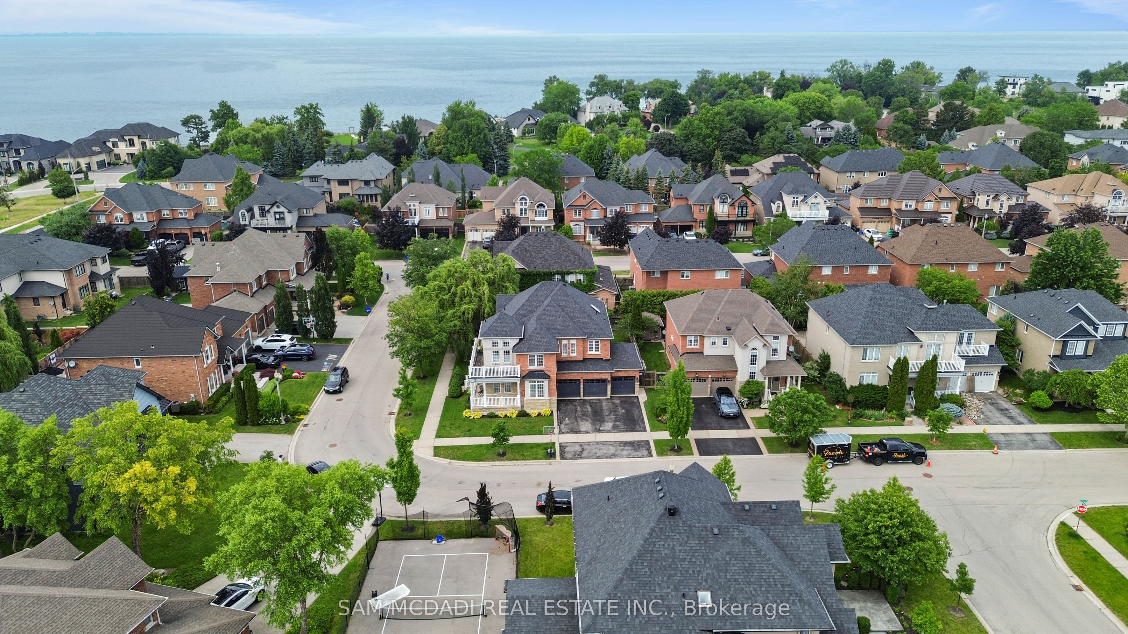 29 Delrosa Way photo 1