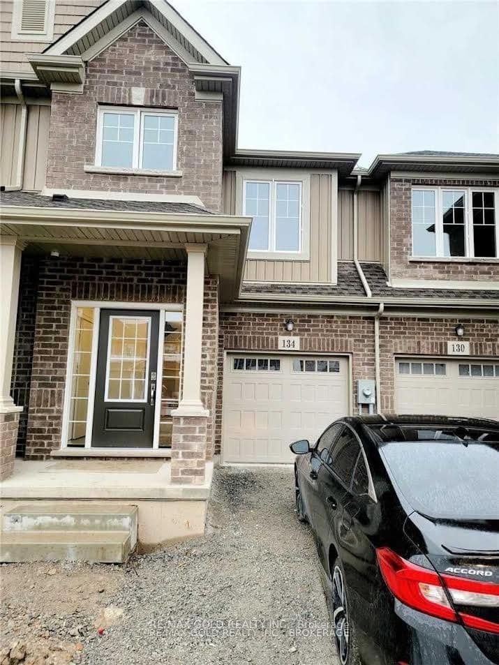 134 Sycamore Street photo 1
