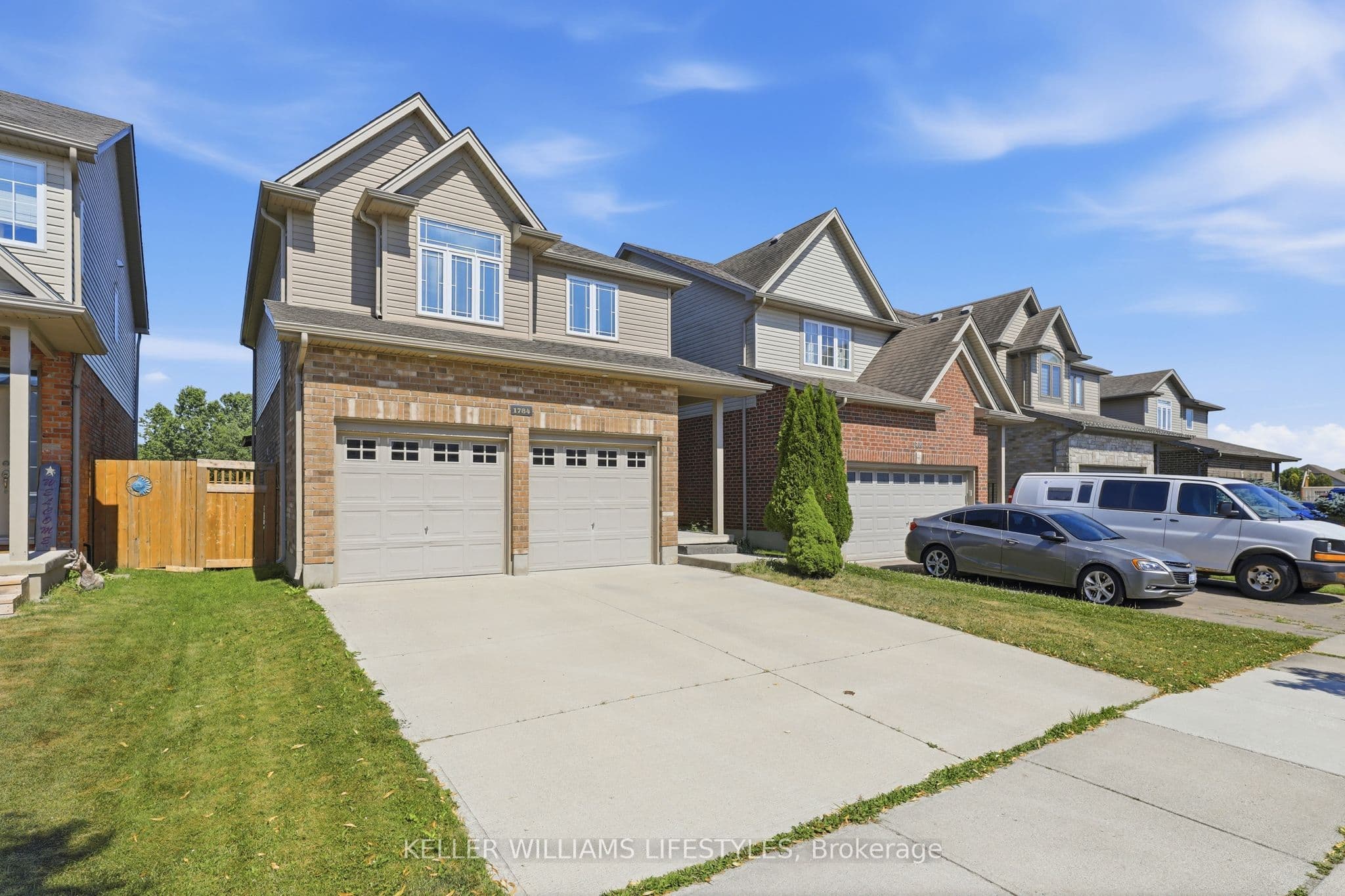1784 Stackhouse Crescent photo 1