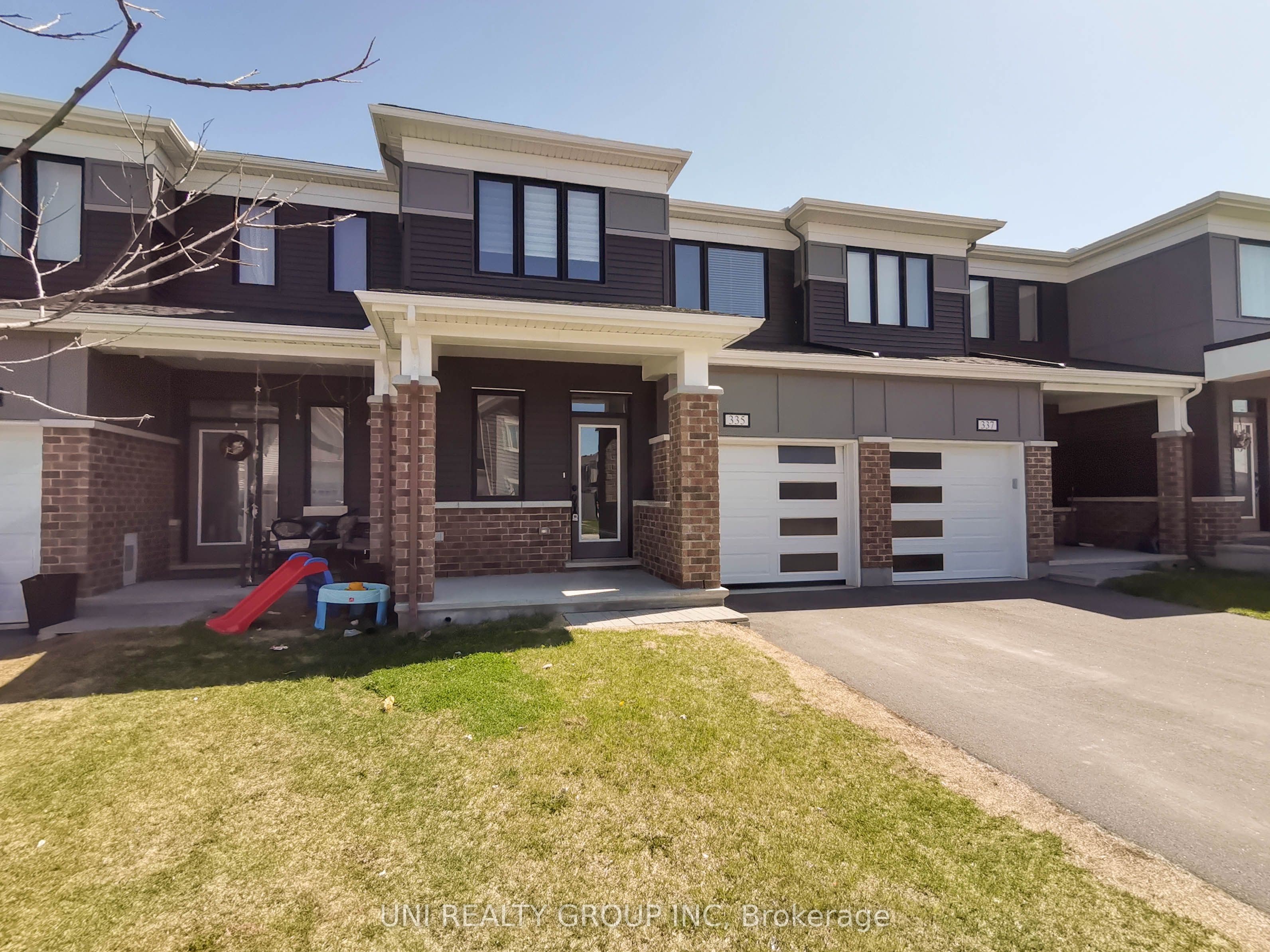 335 APHELION Crescent photo 1