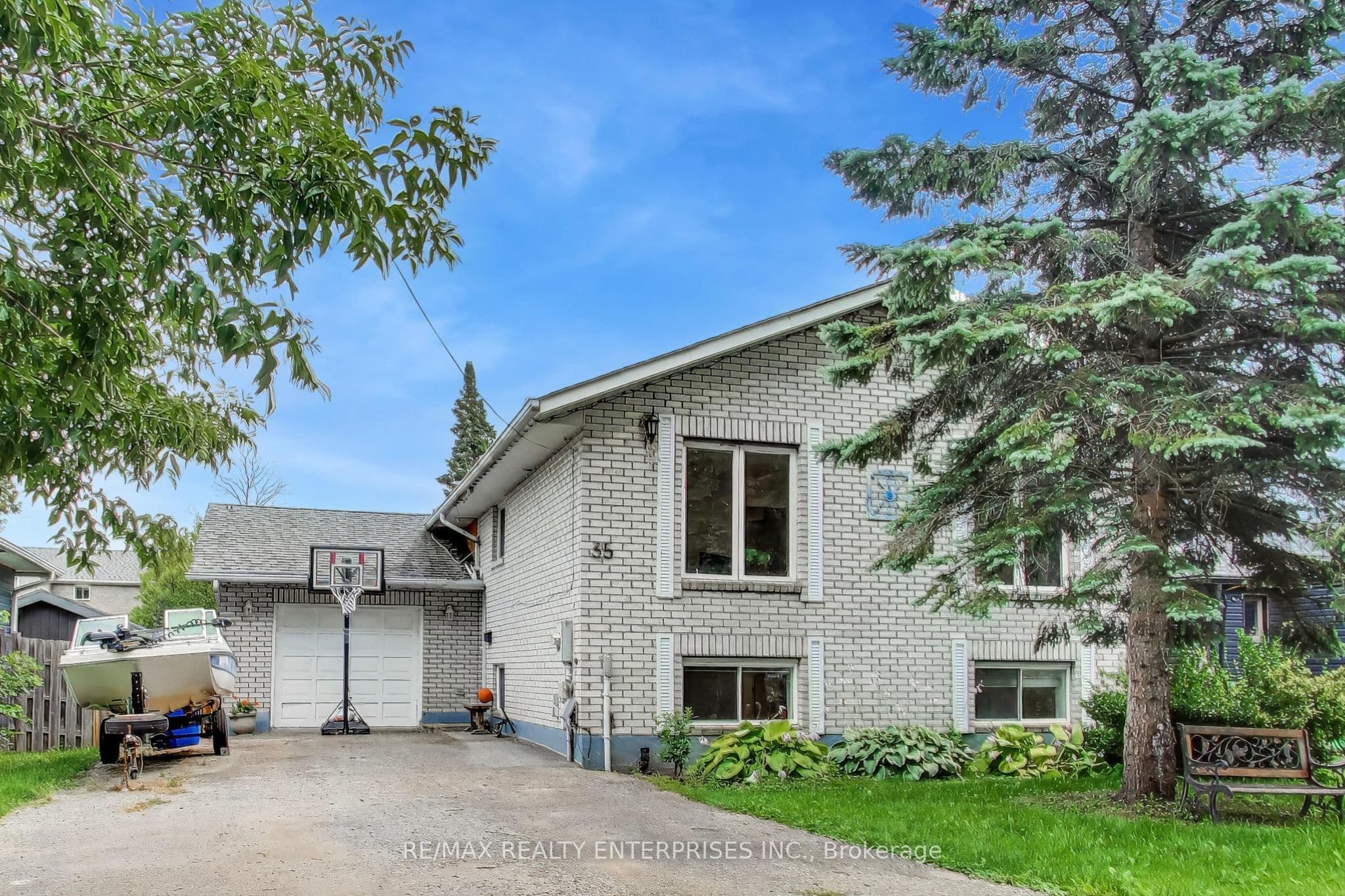 35 Shirlea Boulevard photo 1