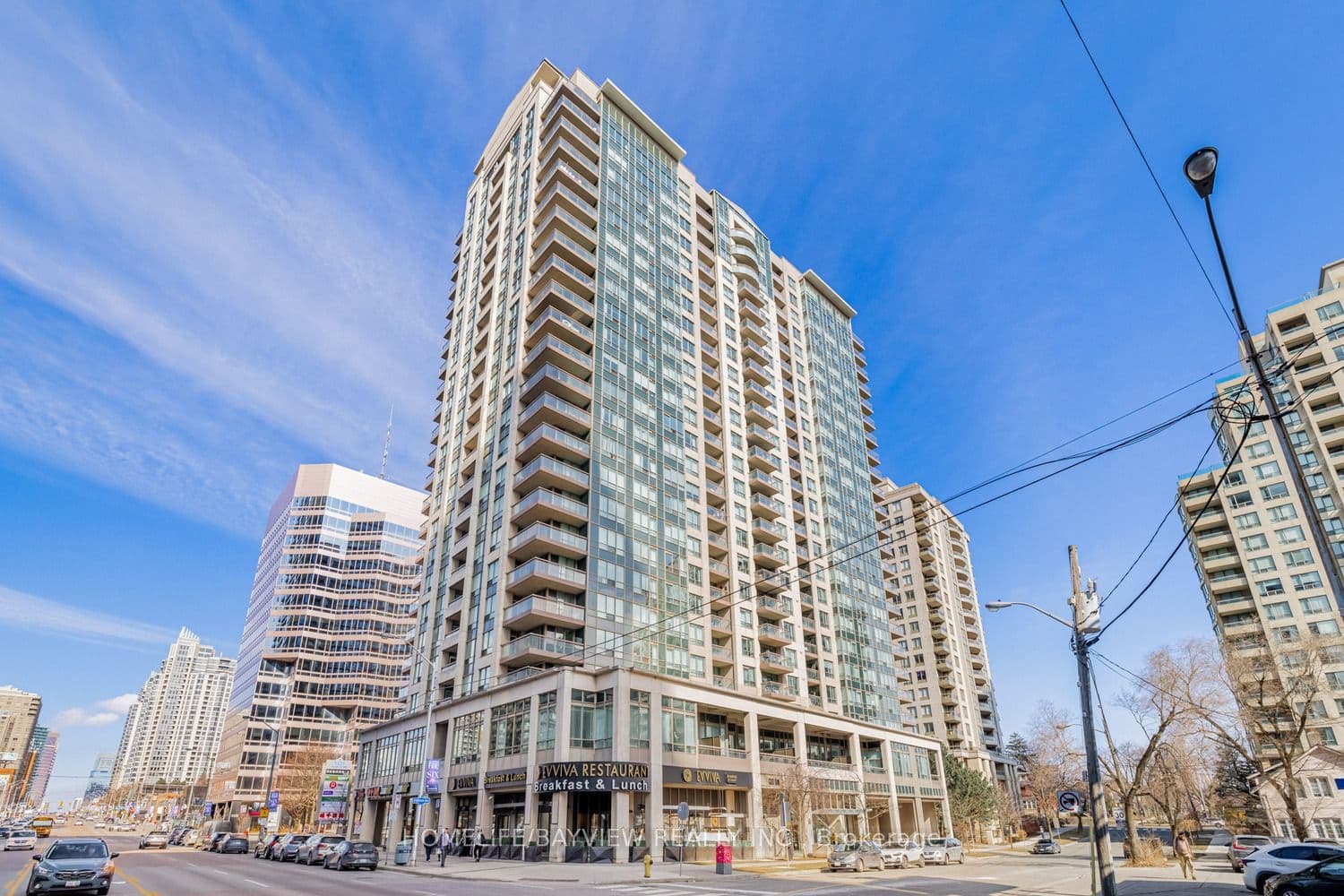 Unit 1015 18 Parkview Avenue photo 1
