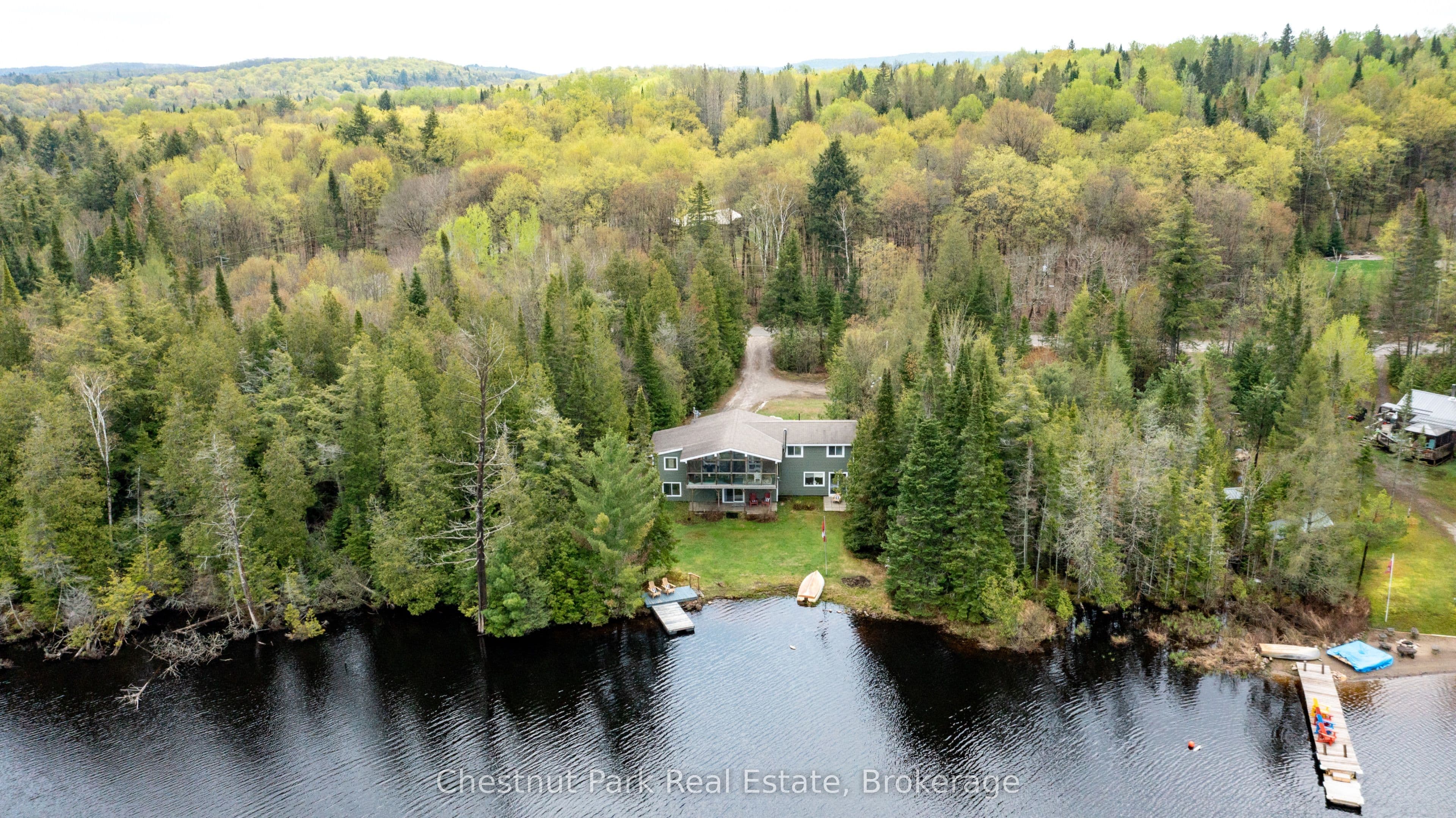 14 Lakeview Drive photo 1