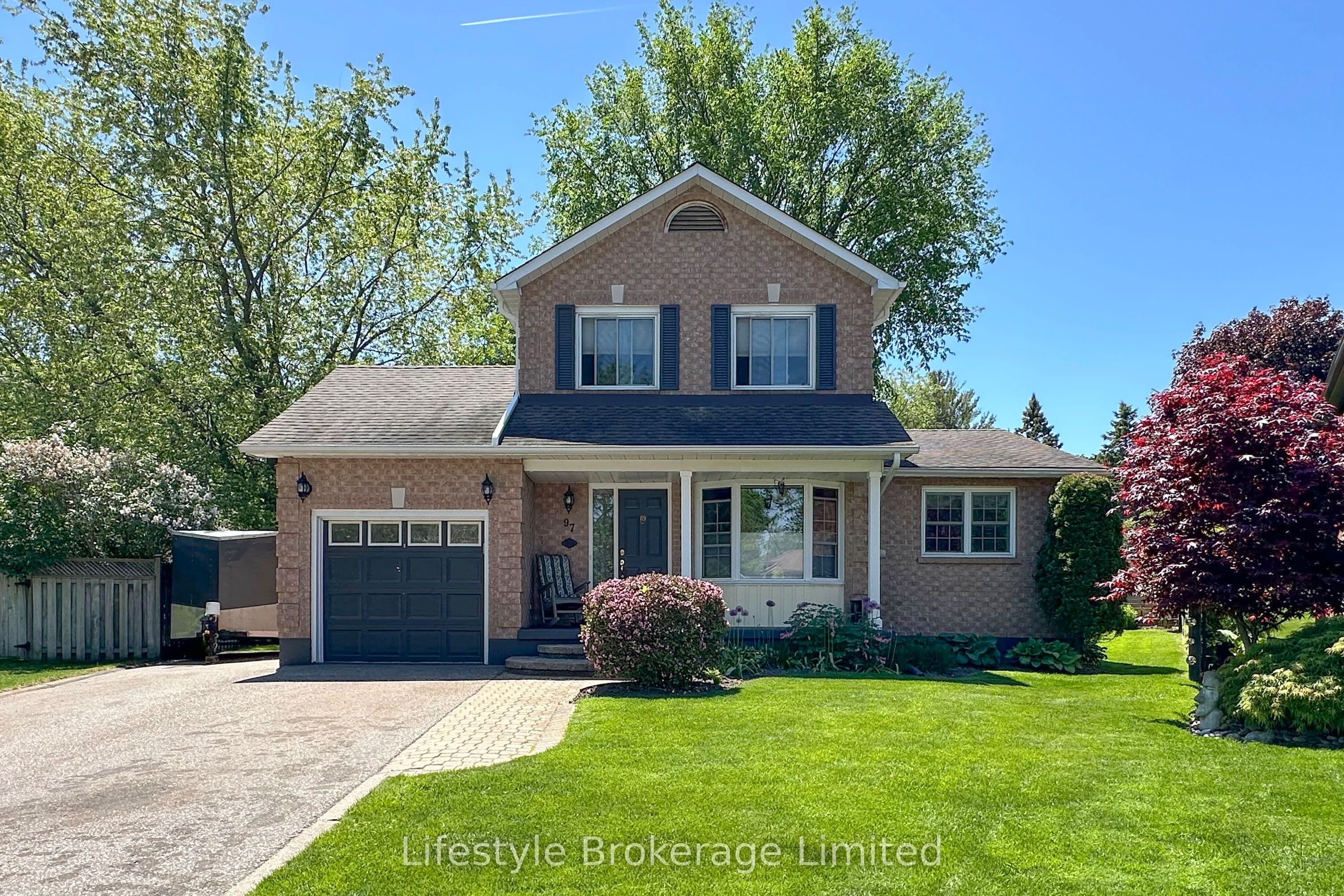 97 Hart Boulevard photo 1