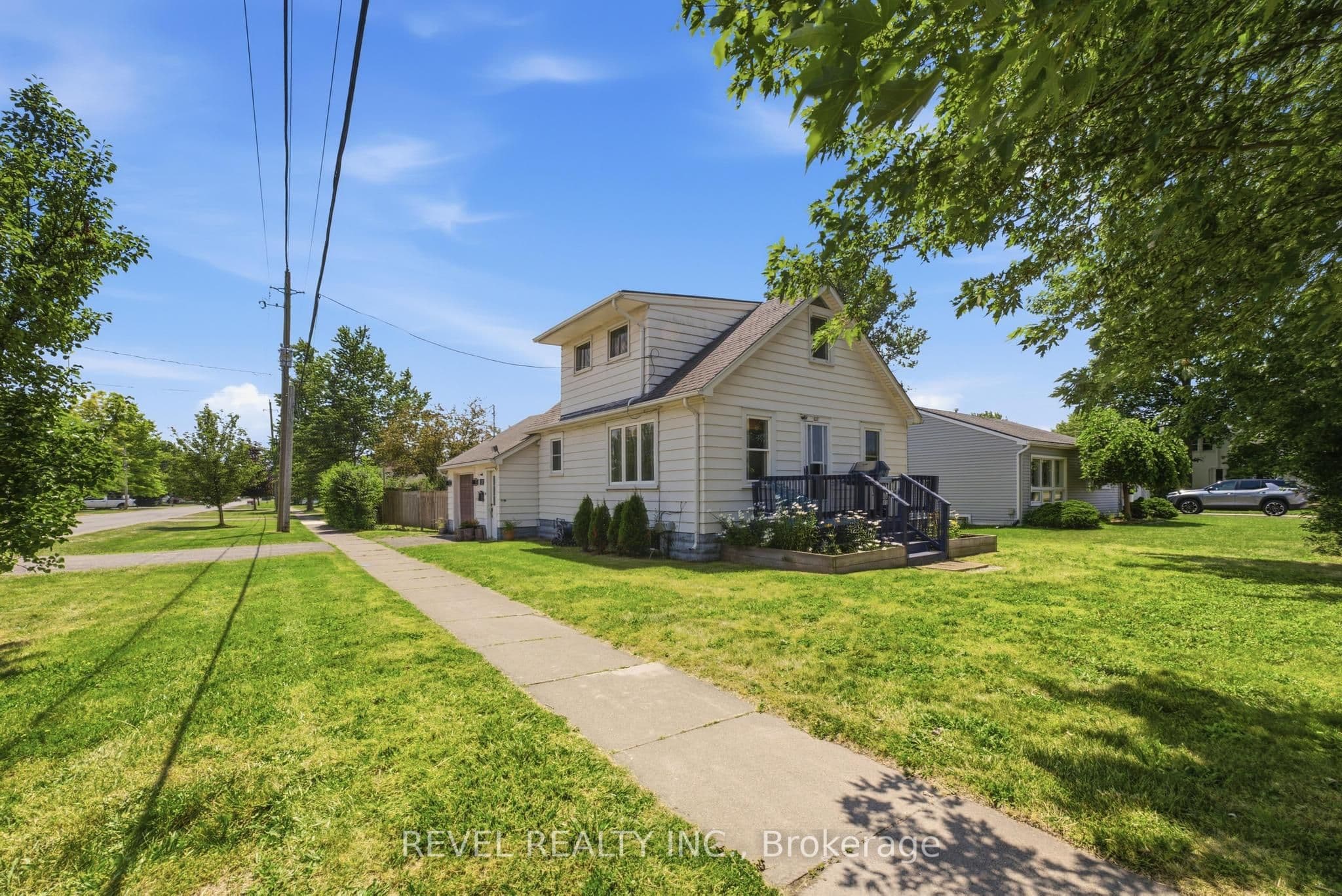 1217 ORCHARD Avenue photo 1