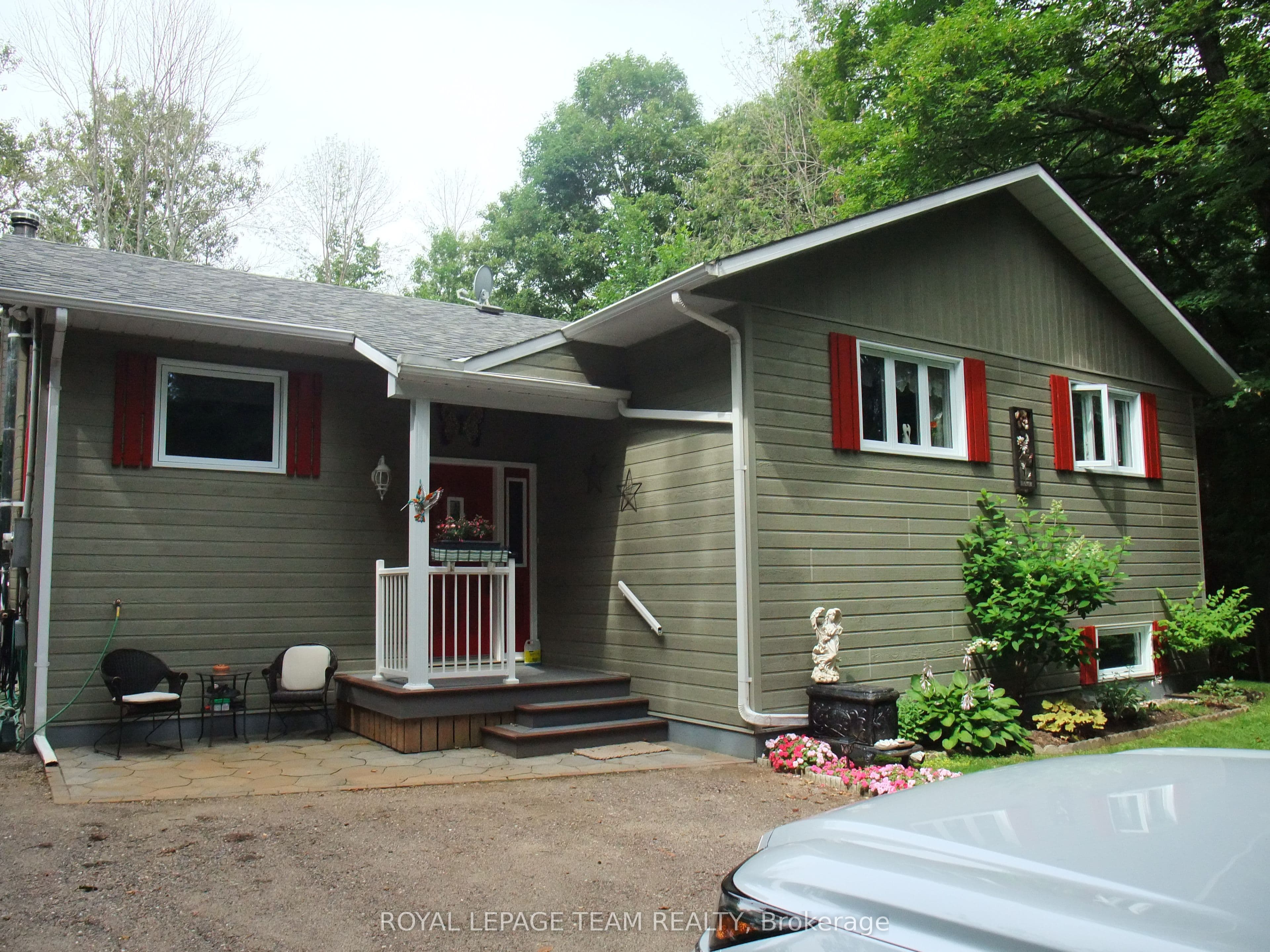 1563 Goshen Road photo 1