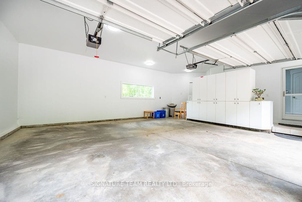 2741 Foymount Road photo 1