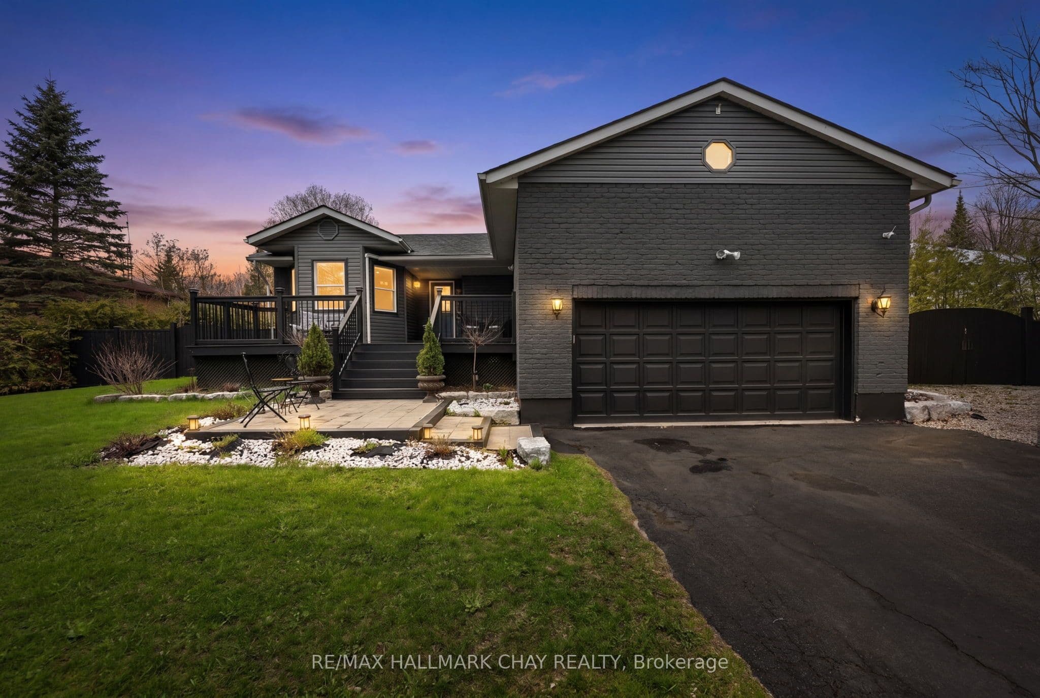 2330 Lakeshore Road photo 1