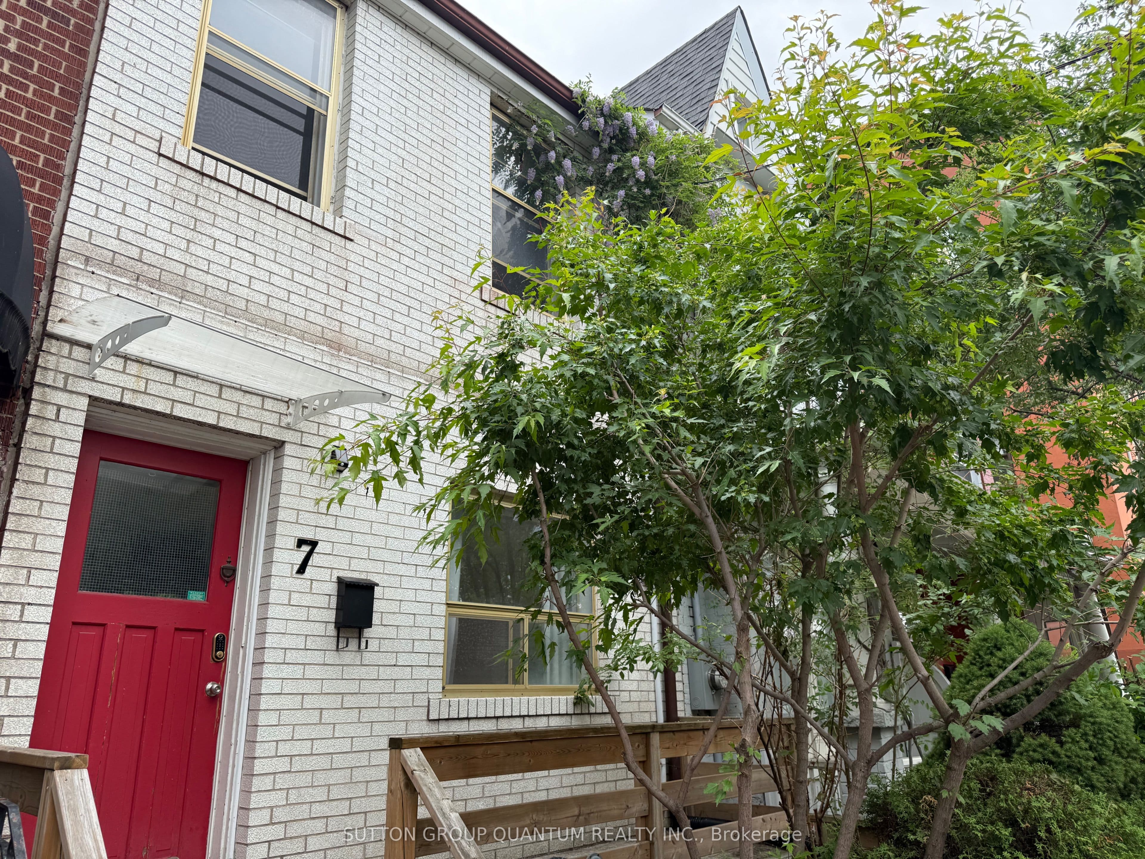 7 Casimir Street photo 1