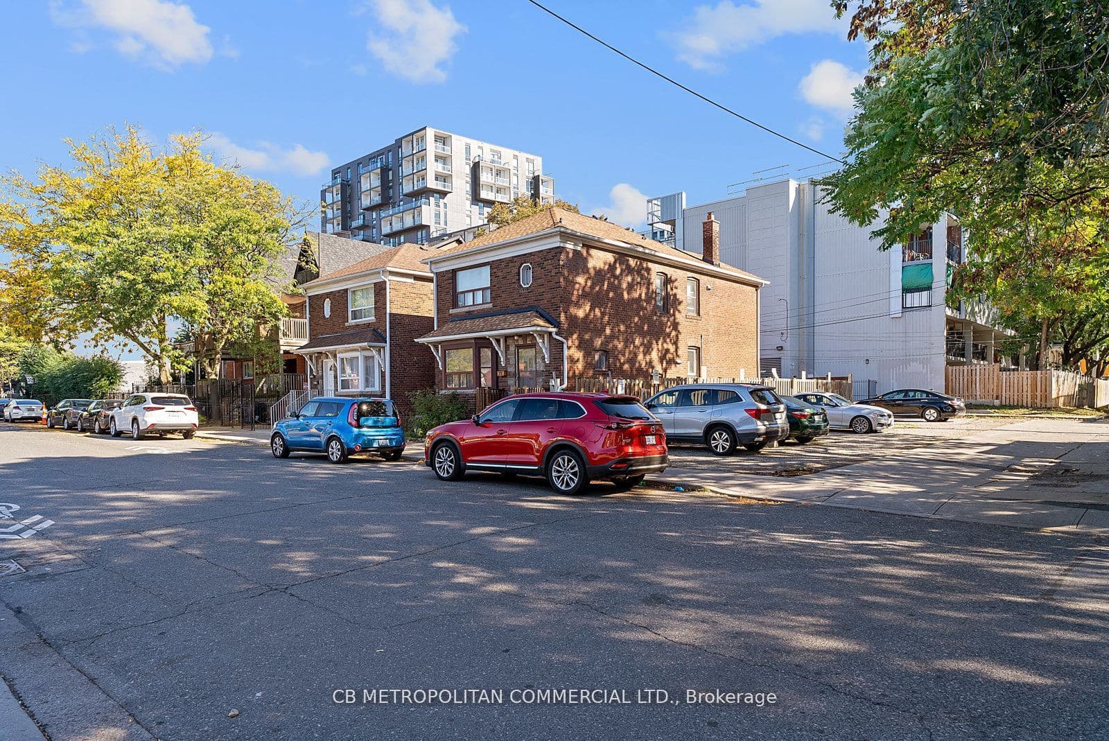 15 Augusta Avenue photo 1