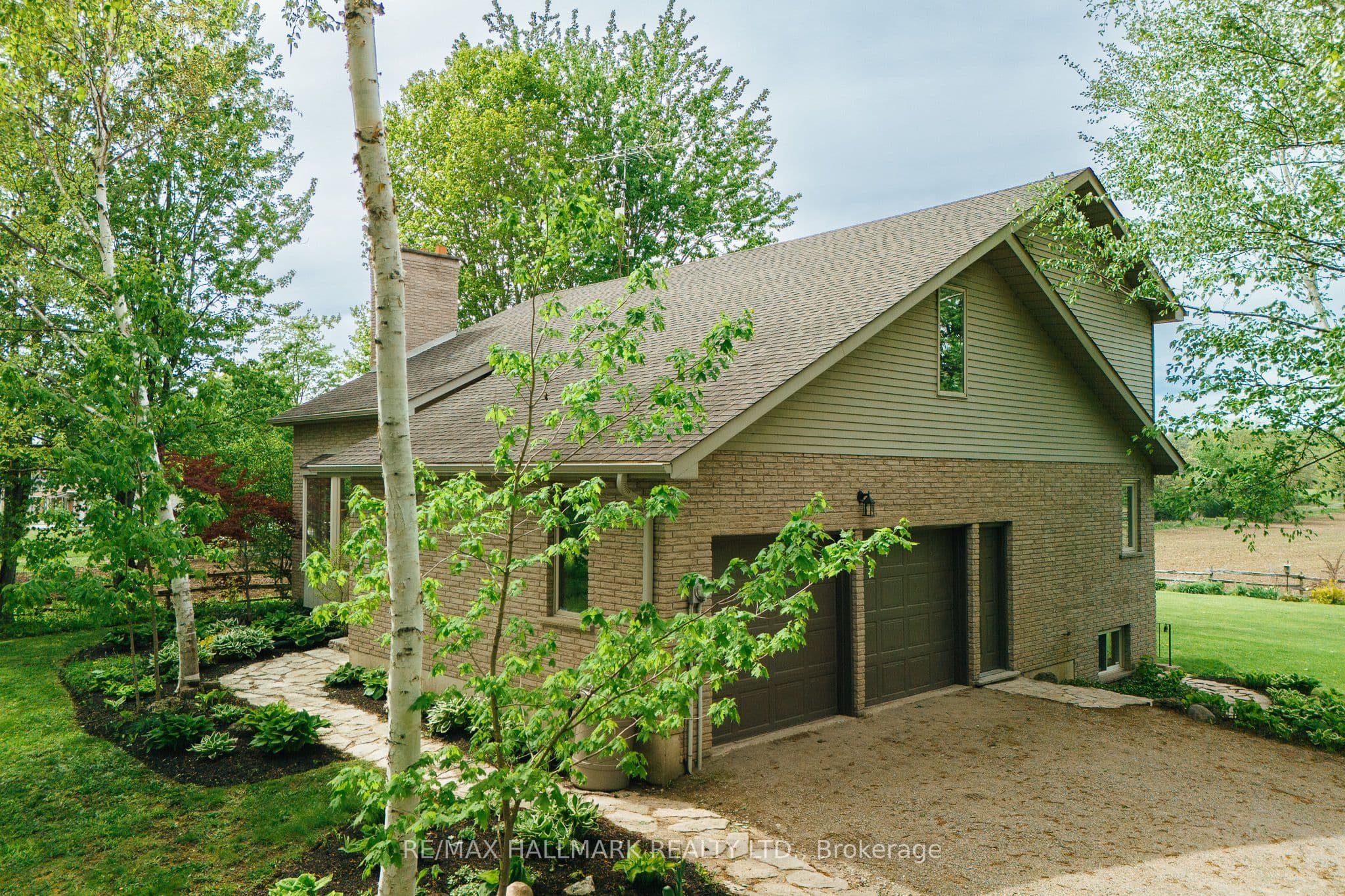 1998 Morrison Road photo 1
