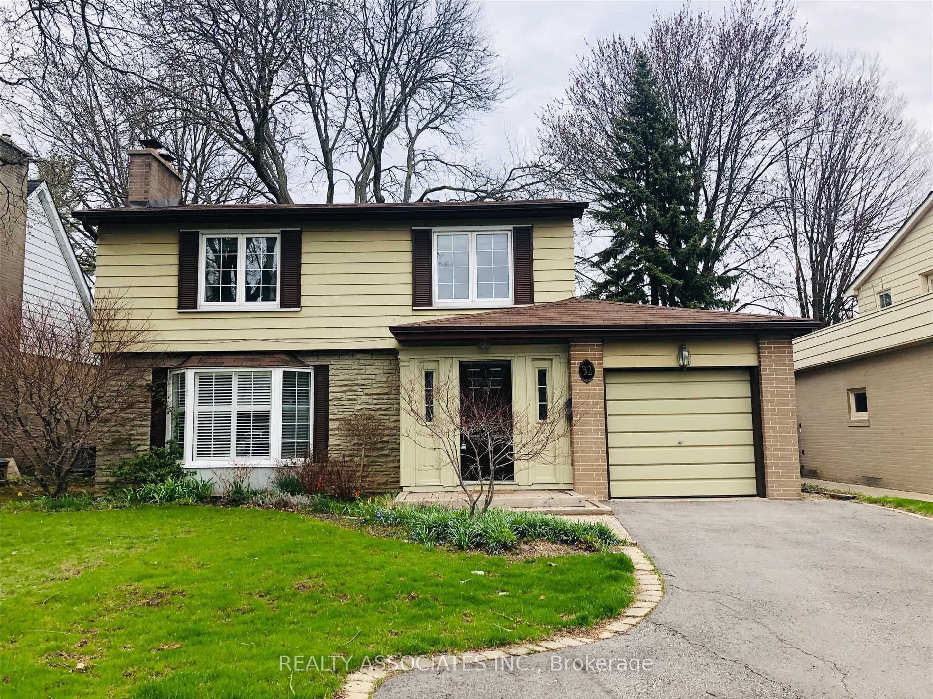 32 Almond Avenue photo 1