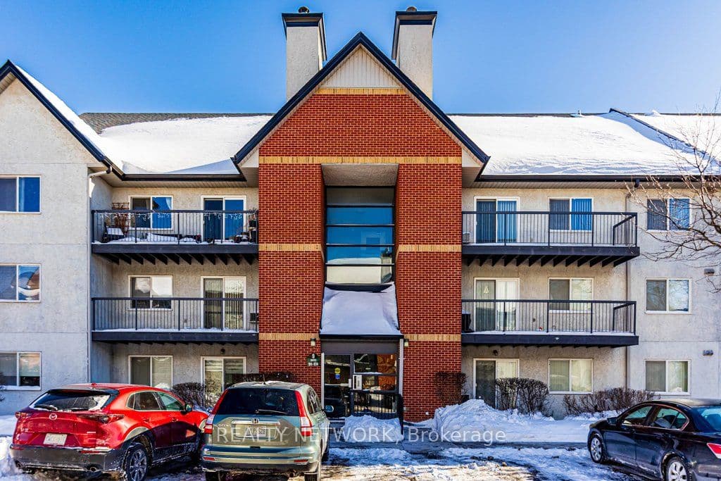 Unit 913 1450 Glen Abbey Gate photo 1