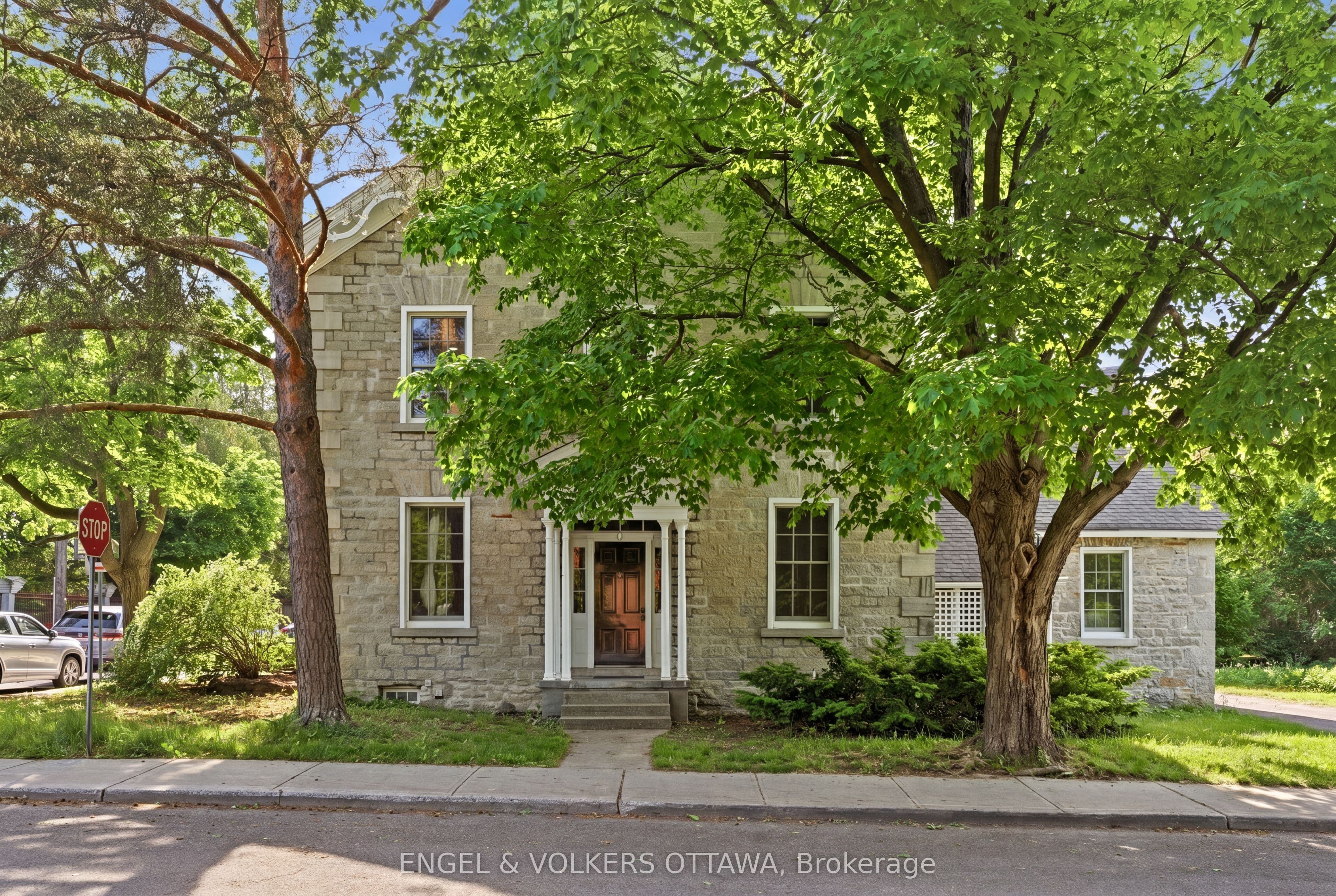 71 Thomas Street photo 1