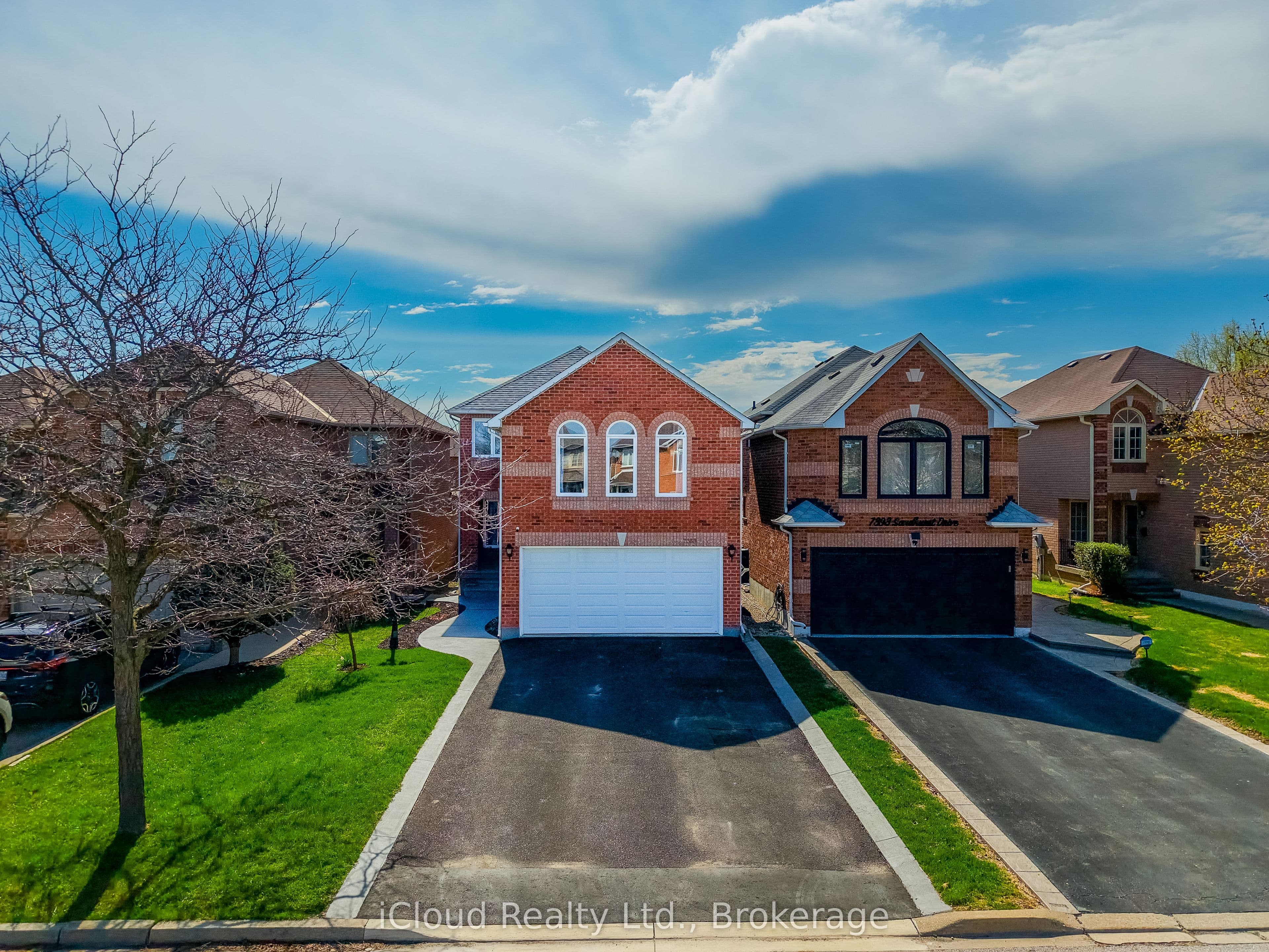 7389 Sandhurst Drive photo 1