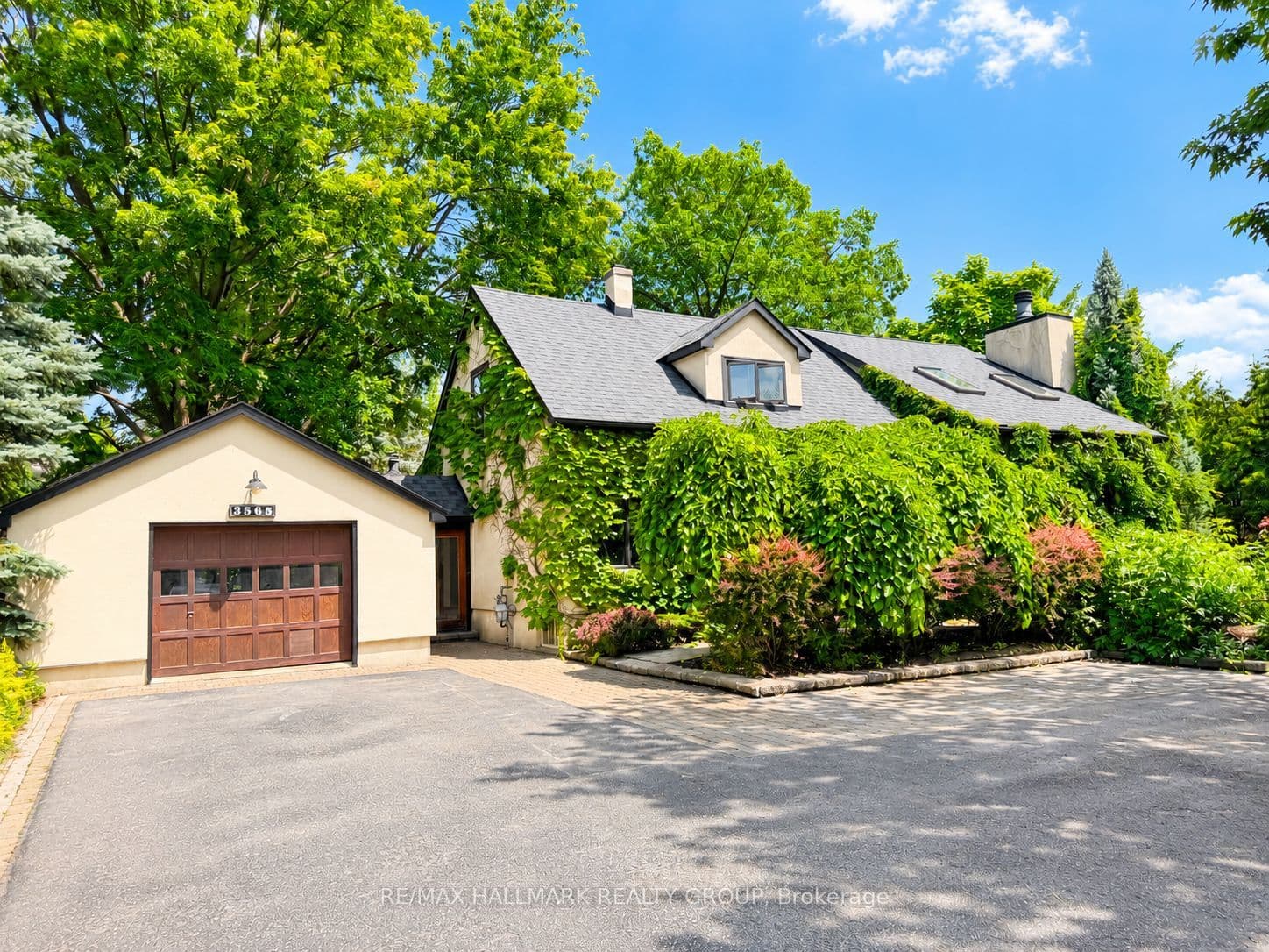 3565 Albion Road photo 1