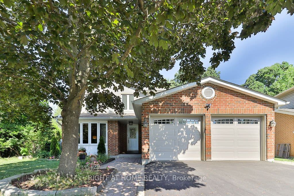 2932 Remea Court photo 1