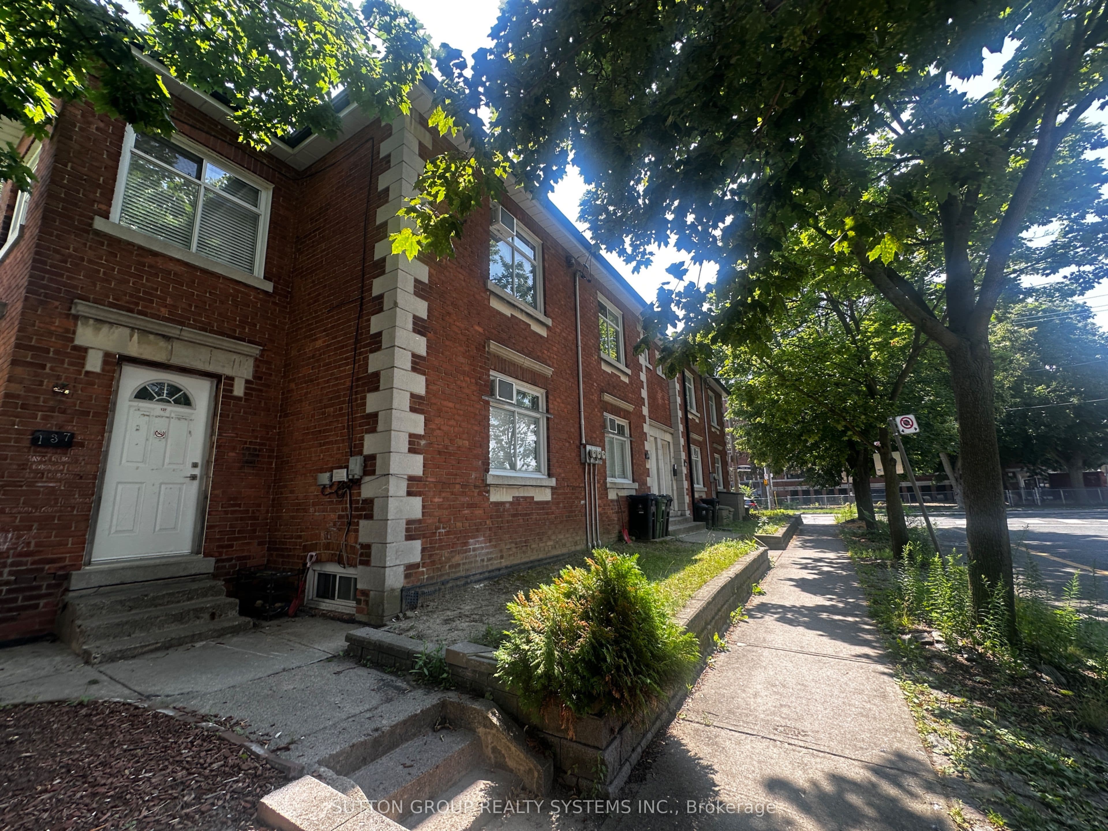 137B Chatham Avenue photo 1