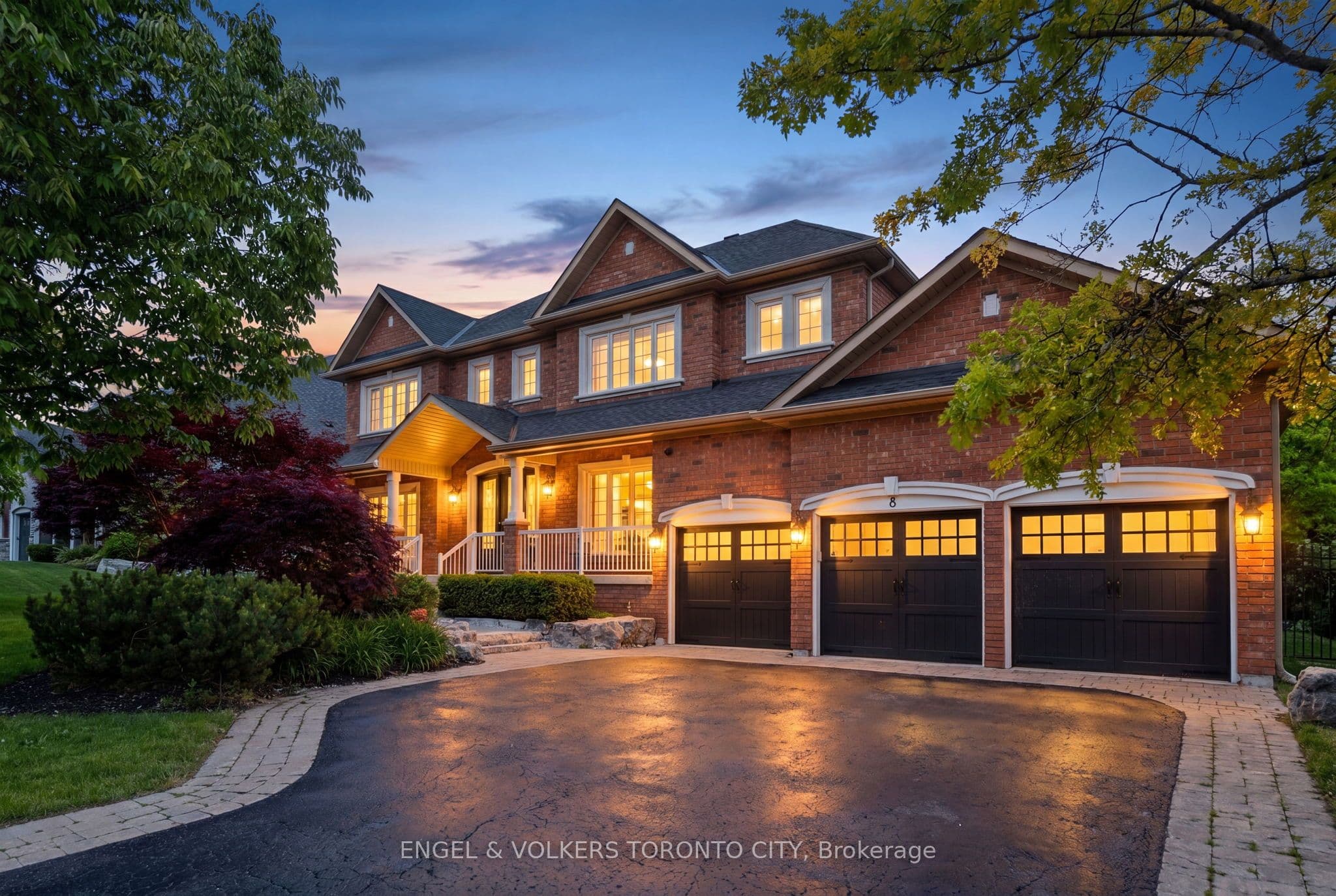 8 Duncton Wood Crescent photo 1