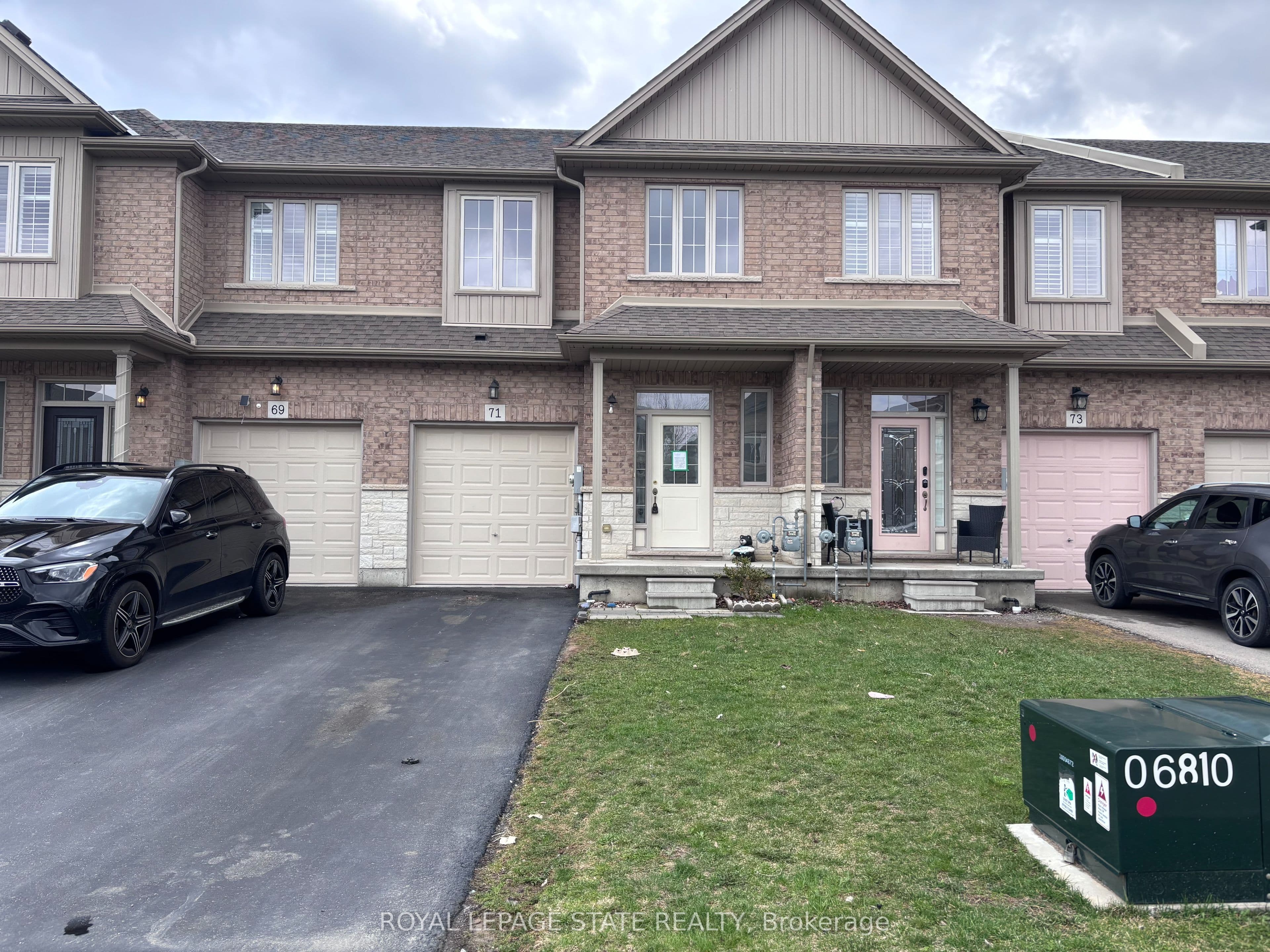 71 Fairgrounds Drive photo 1
