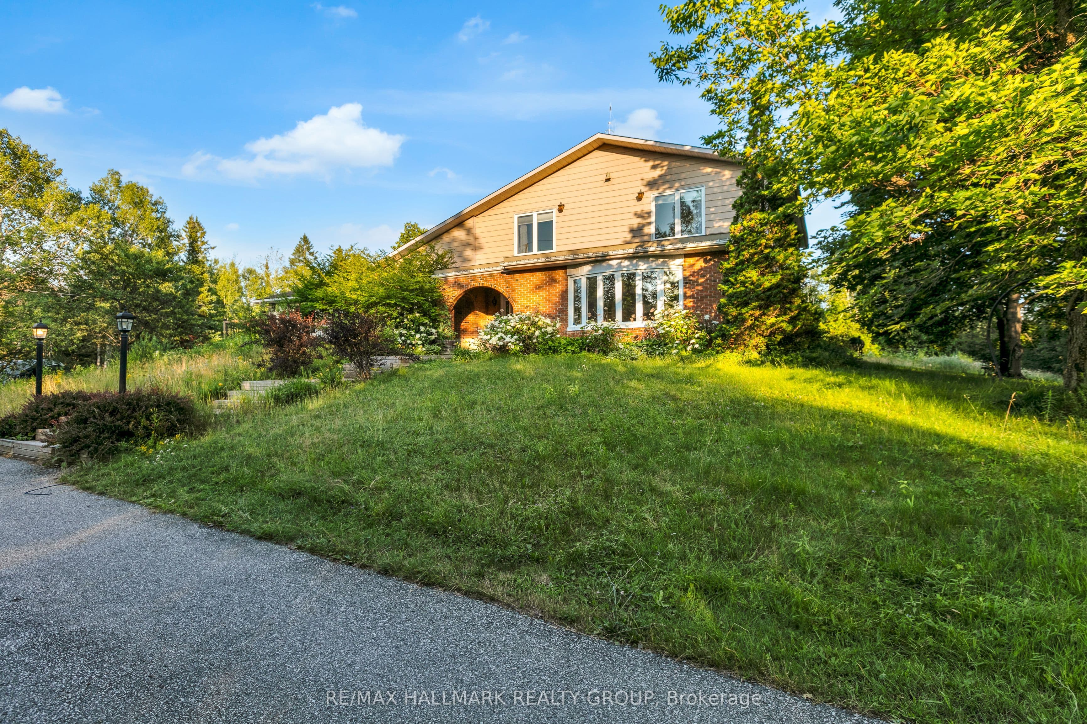 7316 Flewellyn Road photo 1