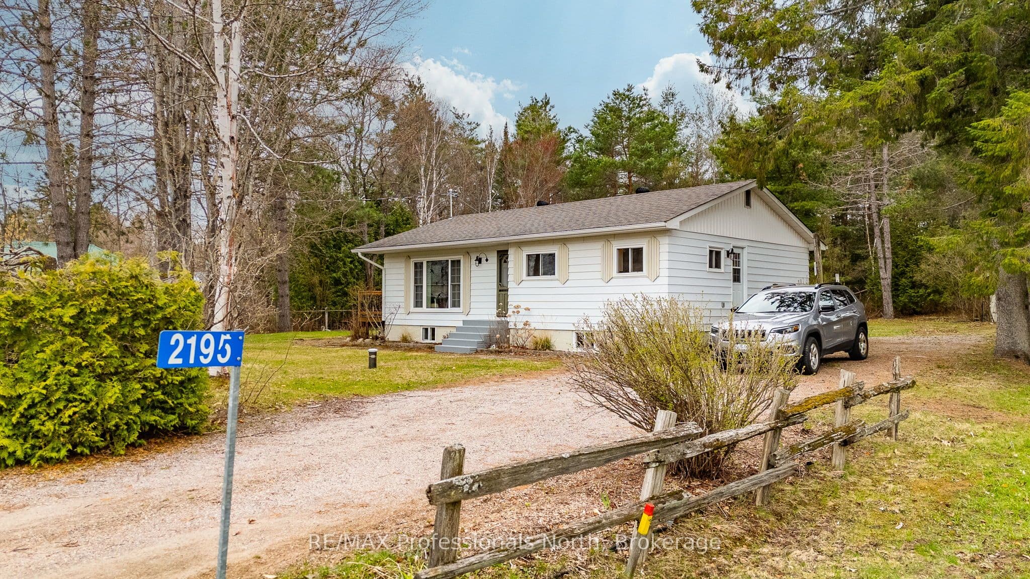 2195 Loop Road photo 1
