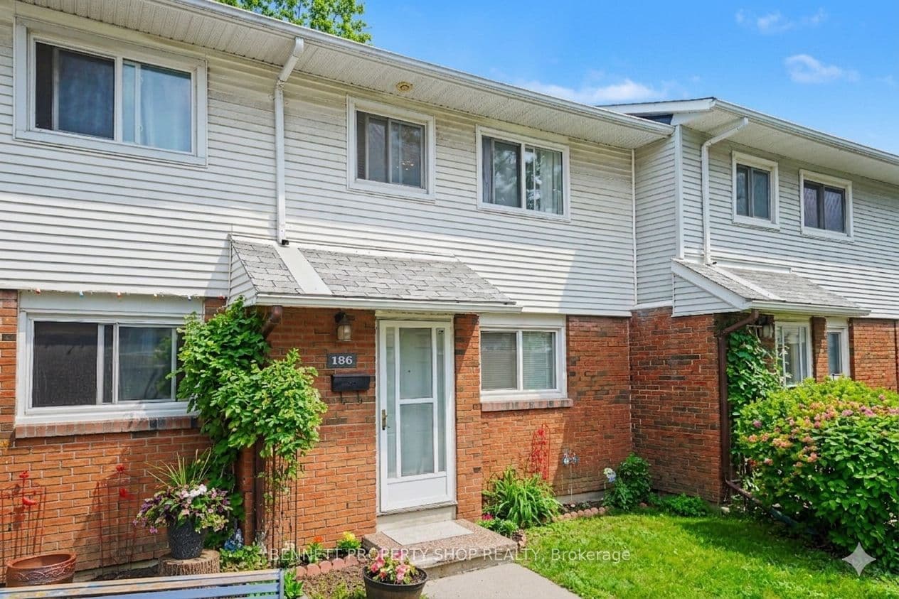 Unit 186 1045 Morrison Drive photo 1