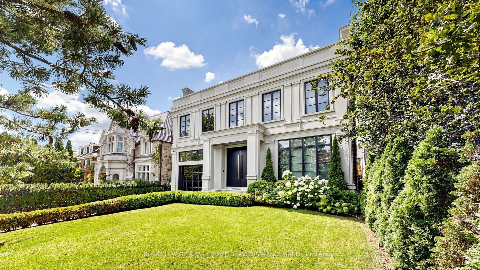 474 Russell Hill Road photo 1