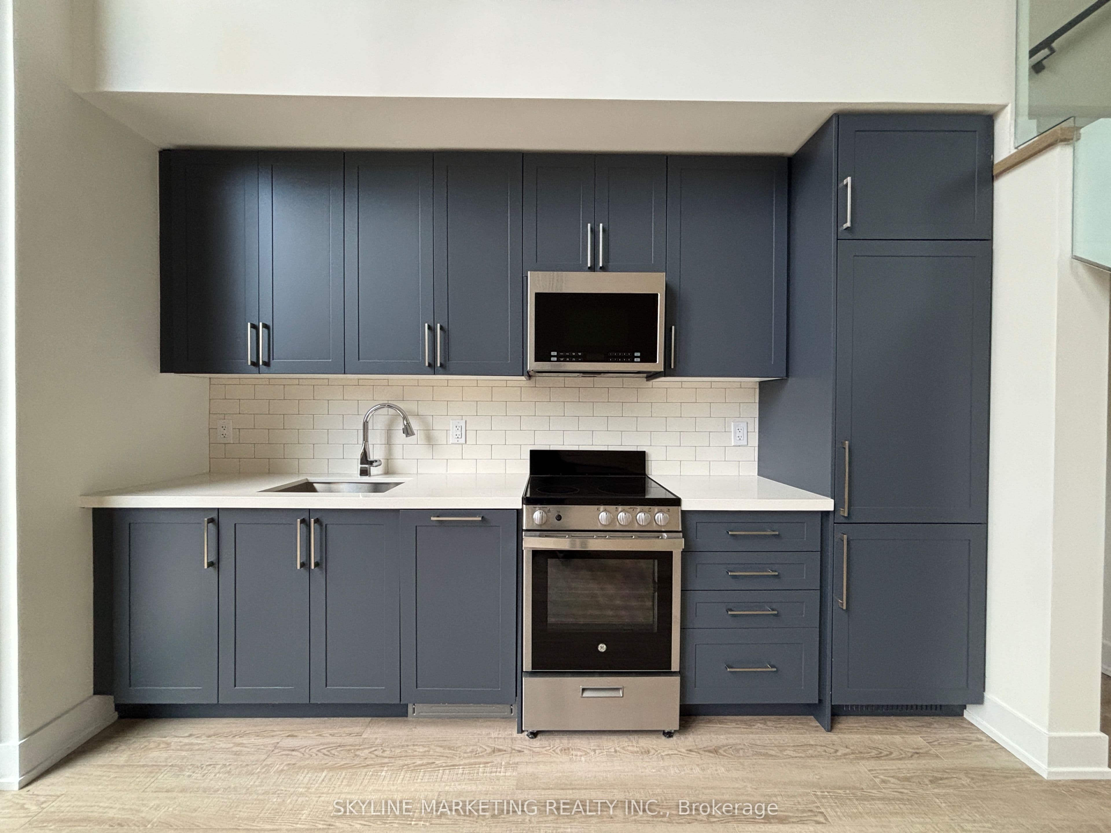 Unit 114 2450 Old Bronte Road photo 1
