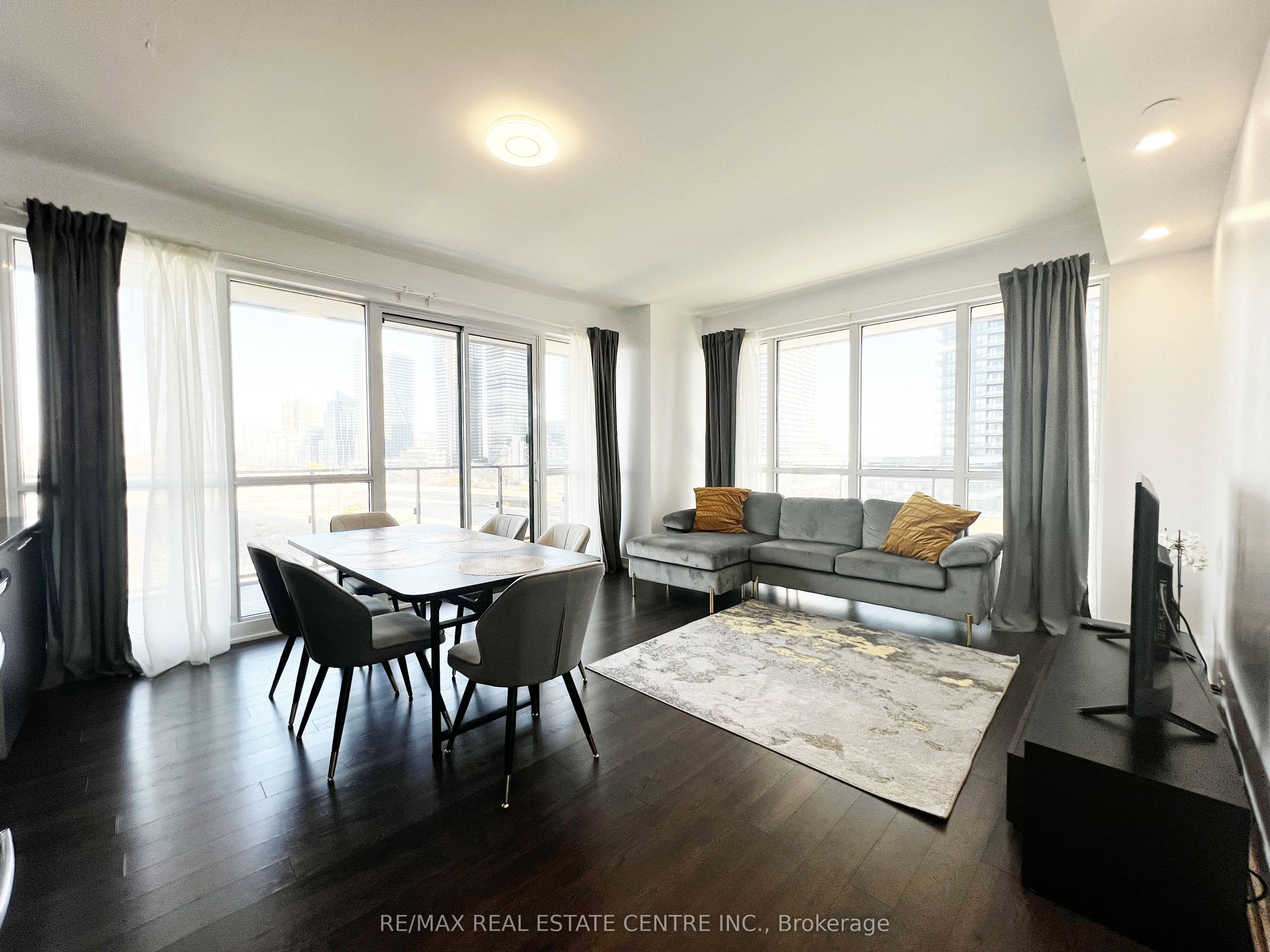 Unit 809 10 Park Lawn Road photo 1