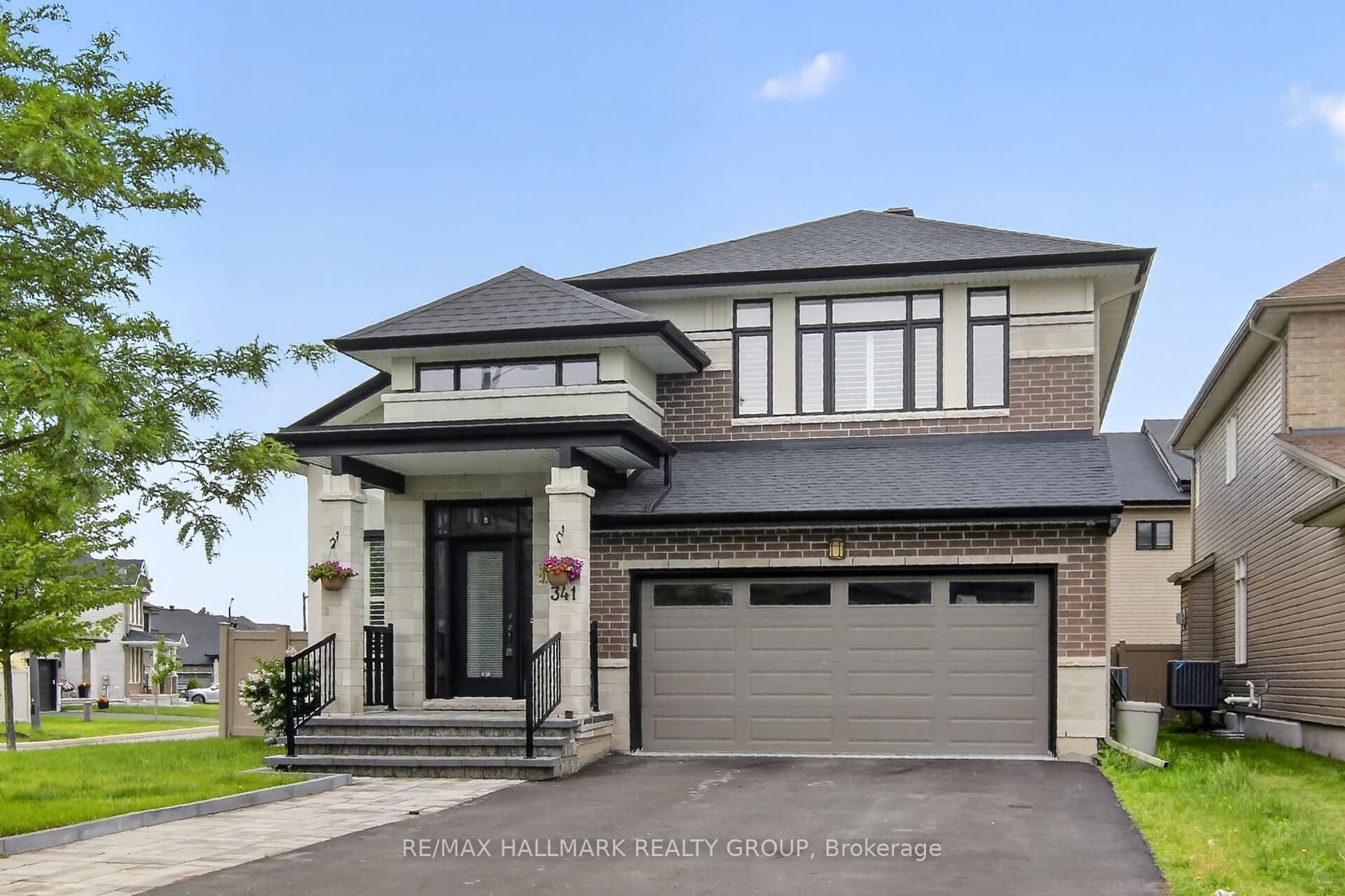 341 Serenade Crescent photo 1